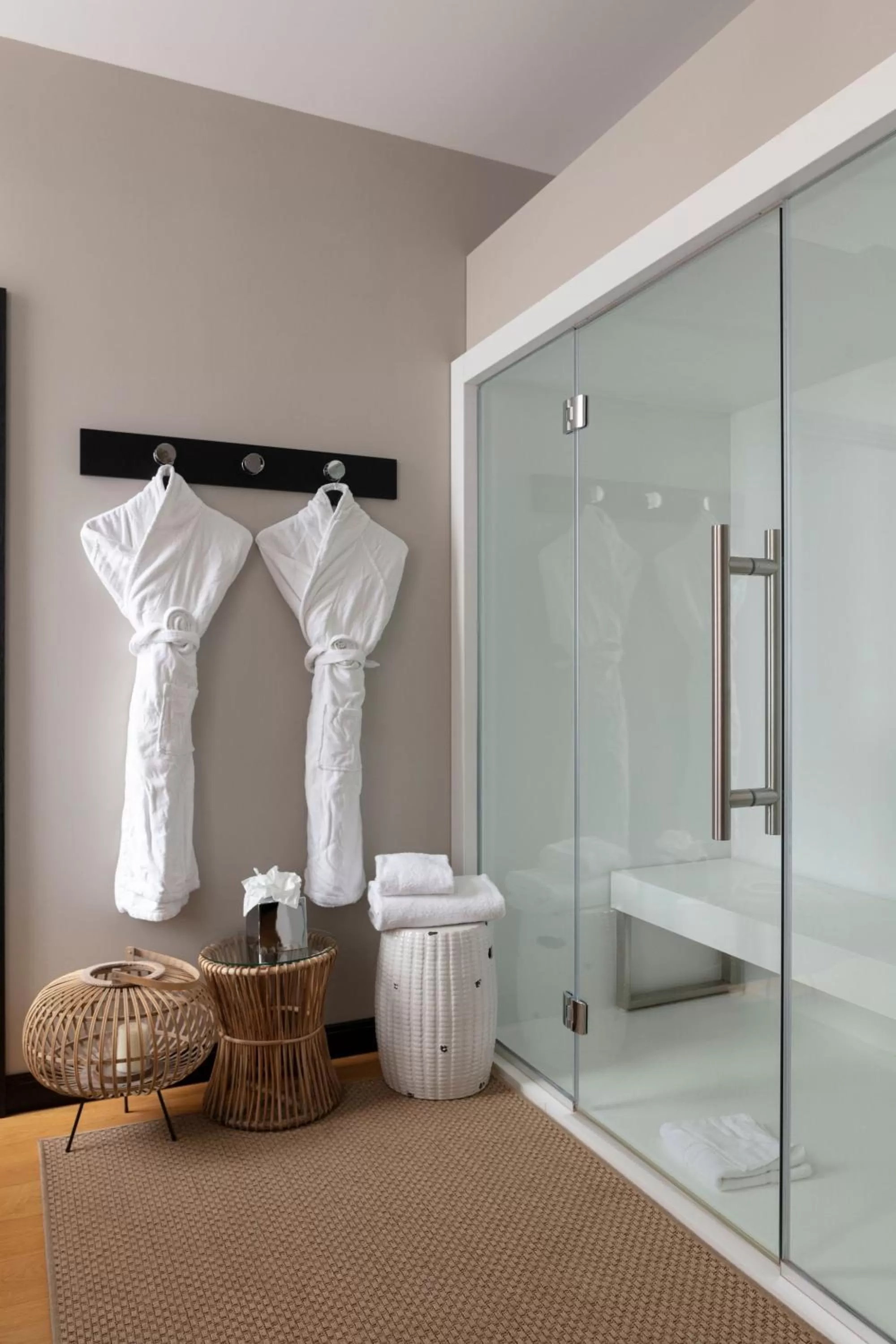 Steam room in Hôtel Restaurant le Touring - Teritoria