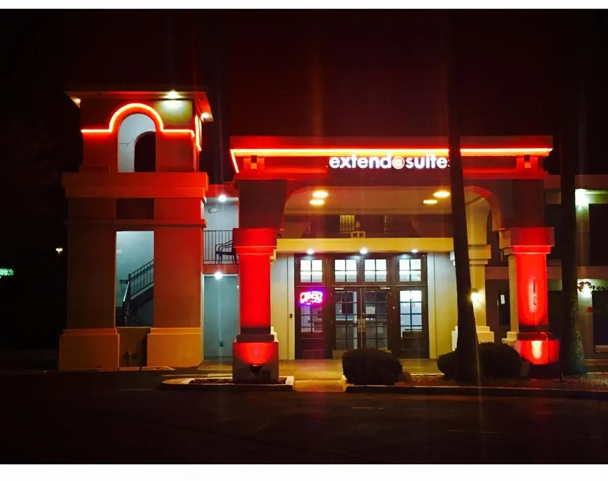 Property building in Extend-a-Suites Phoenix Property building in Extend-a-Suites Phoenix