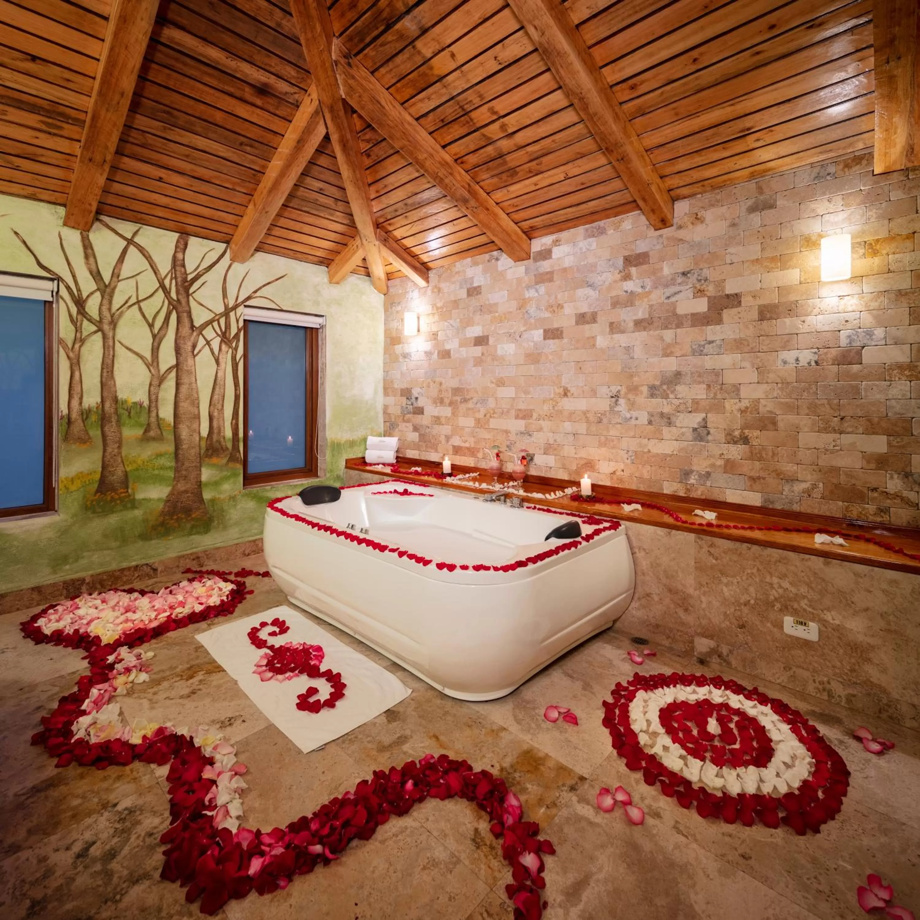 Hot Tub in Luna Volcán, Adventure SPA - formerly Luna Runtún