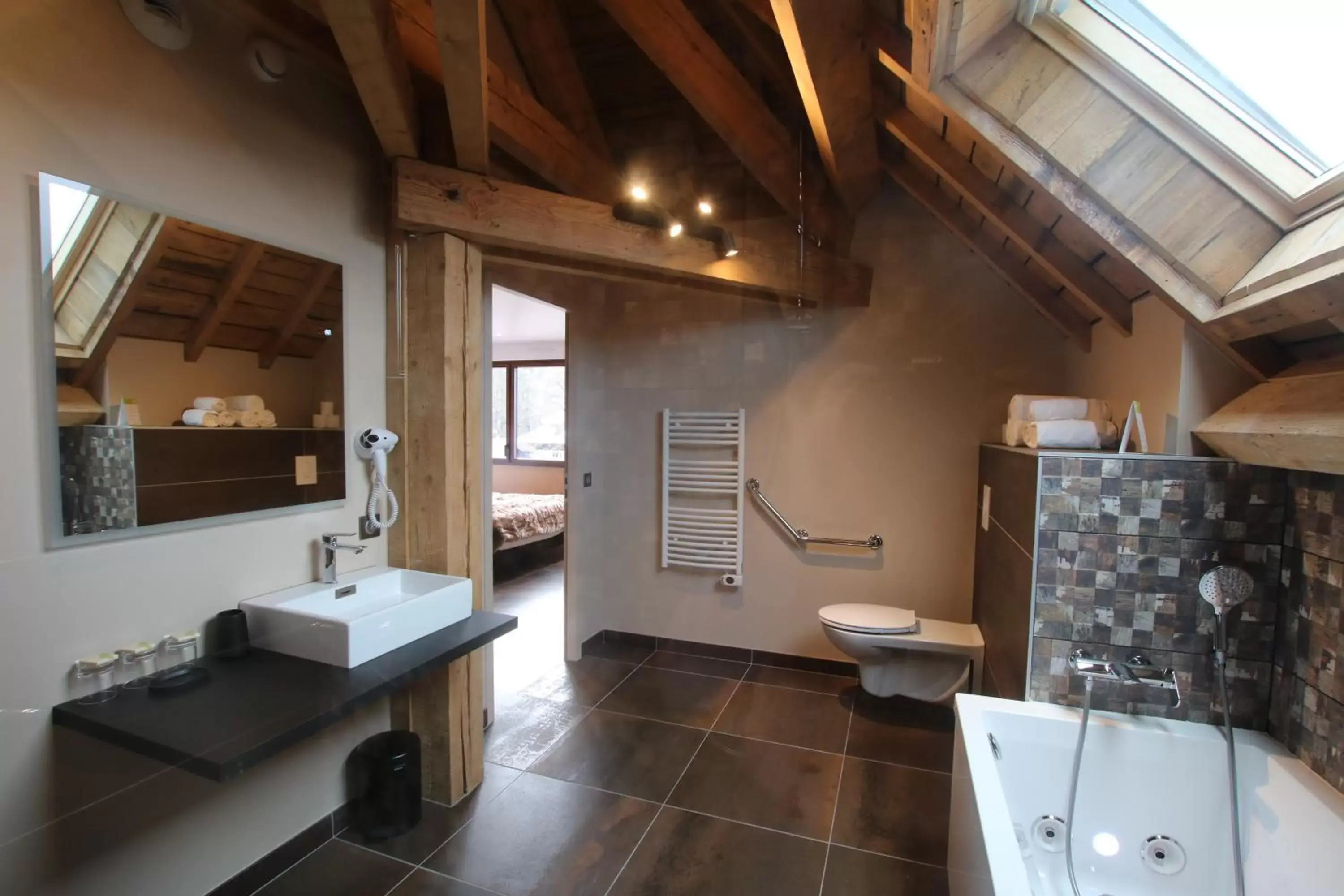 Bathroom in Les Loges Du Parc
