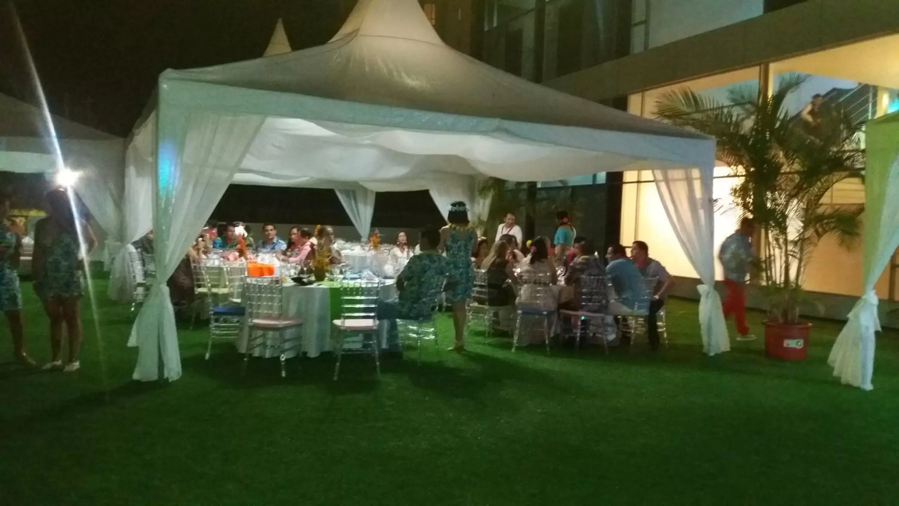 People, Banquet Facilities in Wyndham Manta Sail Plaza Hotel and Convention Center