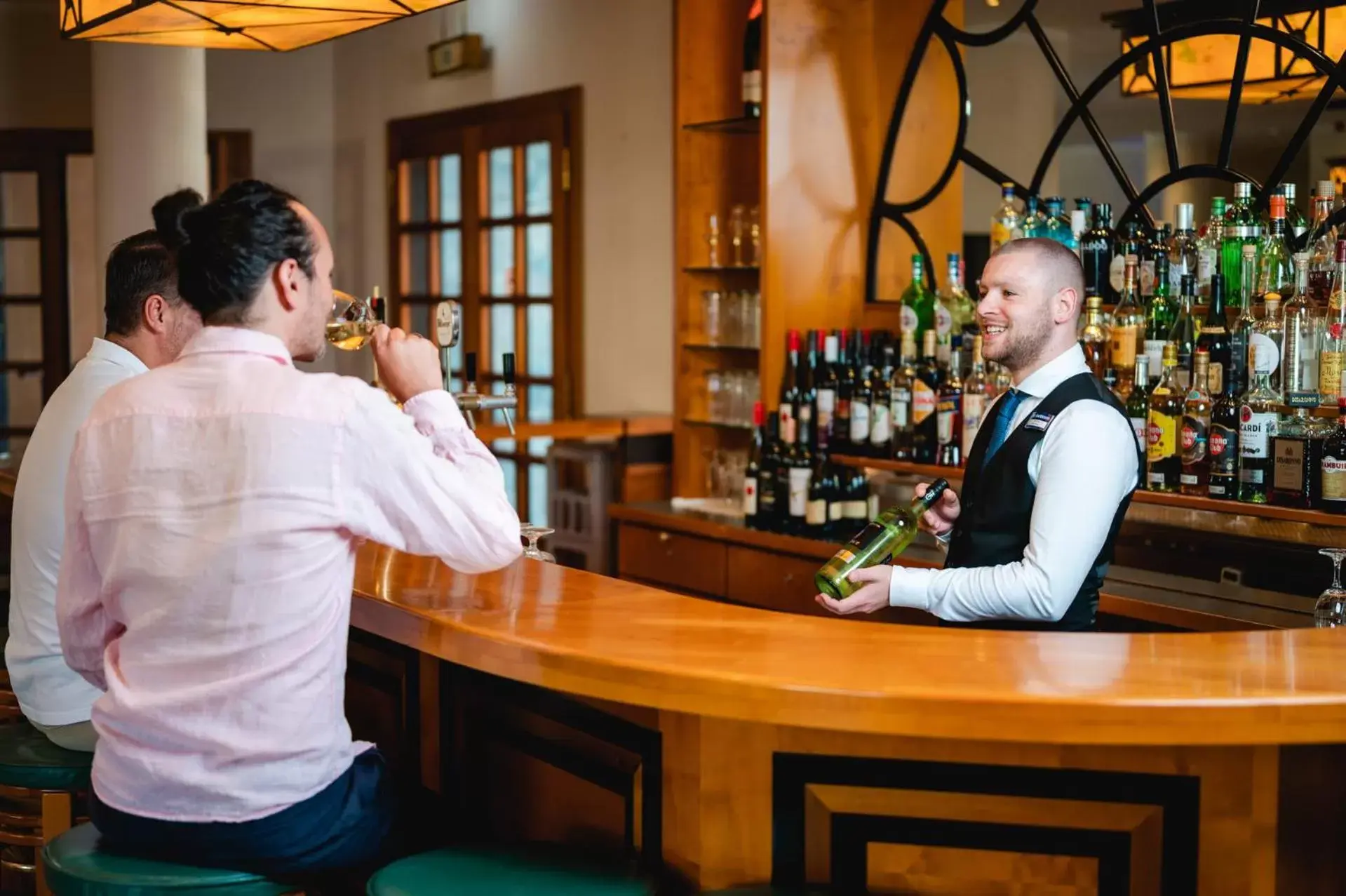 Lounge or bar in Best Western Wein- und Parkhotel