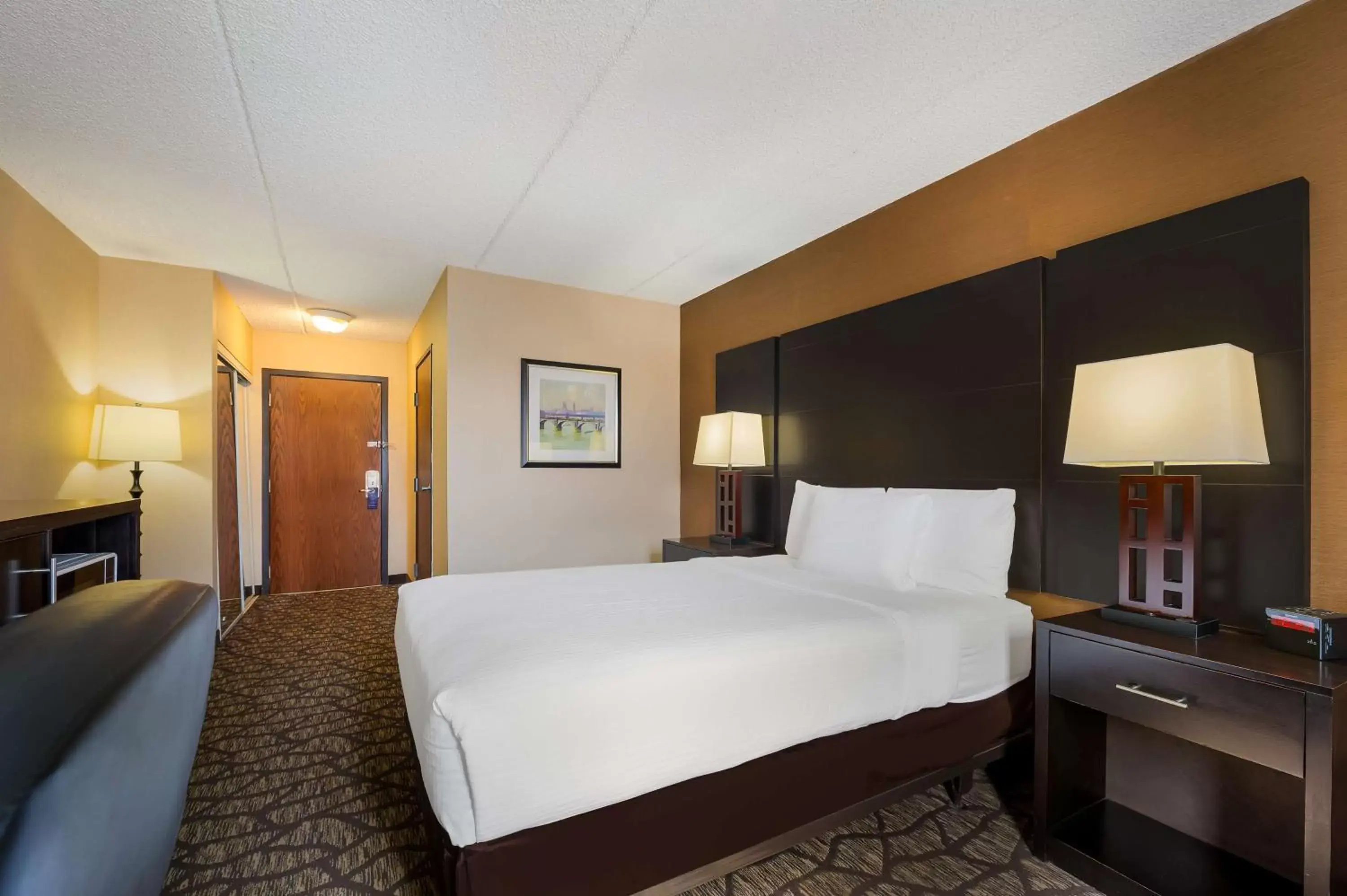 Bedroom, Bed in Best Western Detroit Livonia