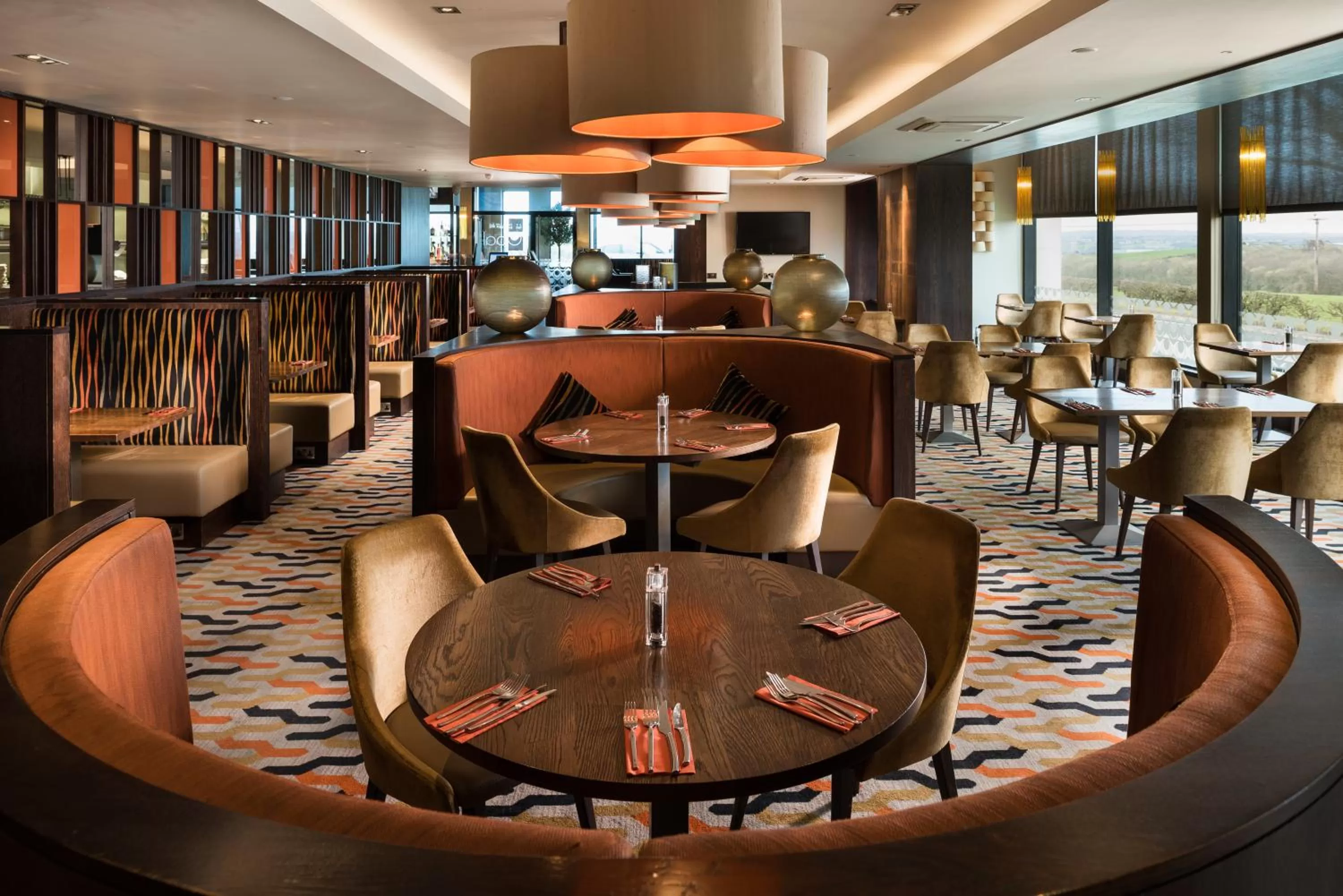 Restaurant/places to eat in Radstone Hotel