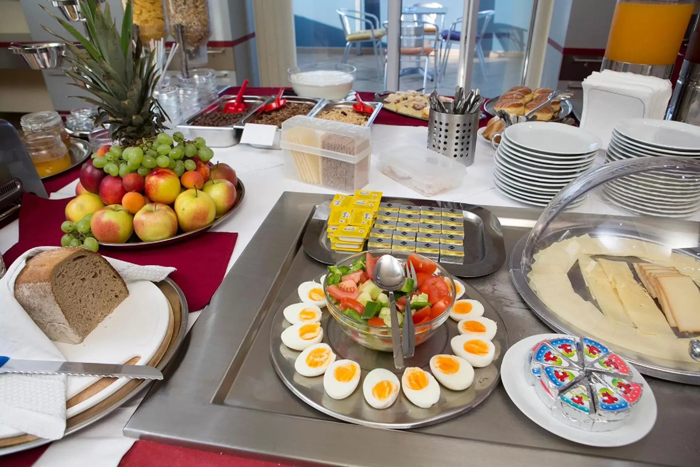 Buffet breakfast in Hotel Trend