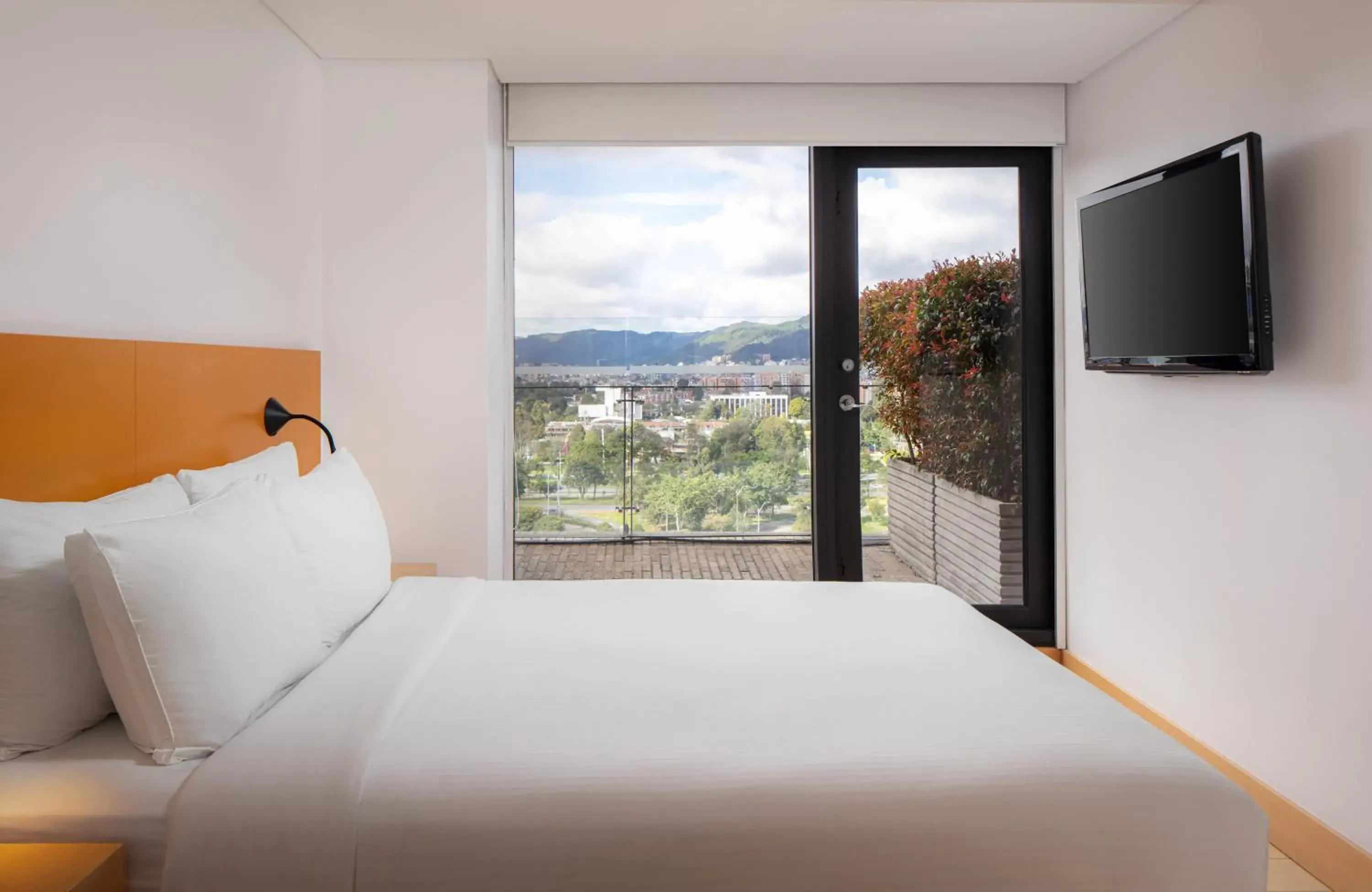 Bedroom, Bed in Fairfield by Marriott Bogota Embajada