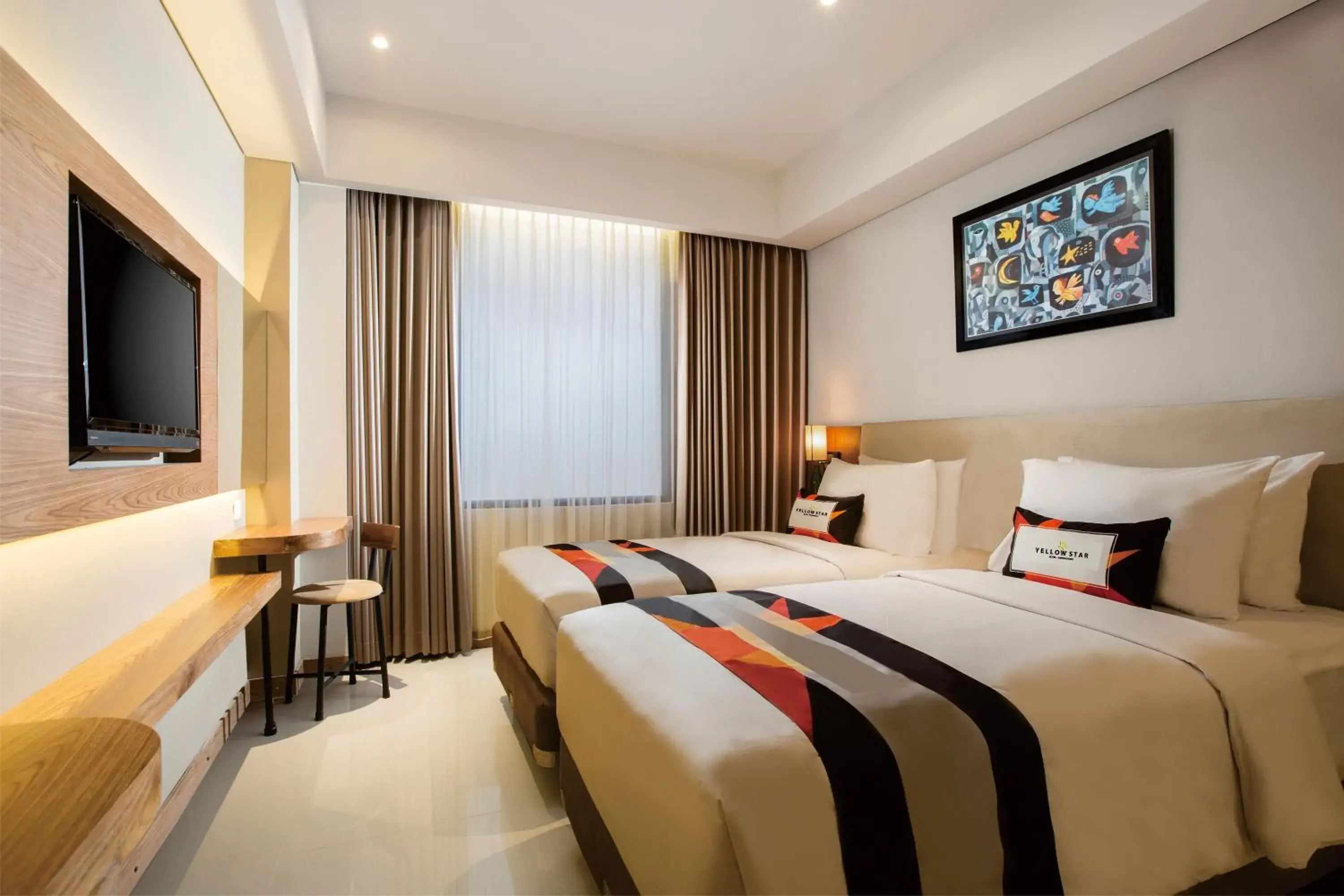 Day, Bed in Yellow Star Ambarukmo Hotel