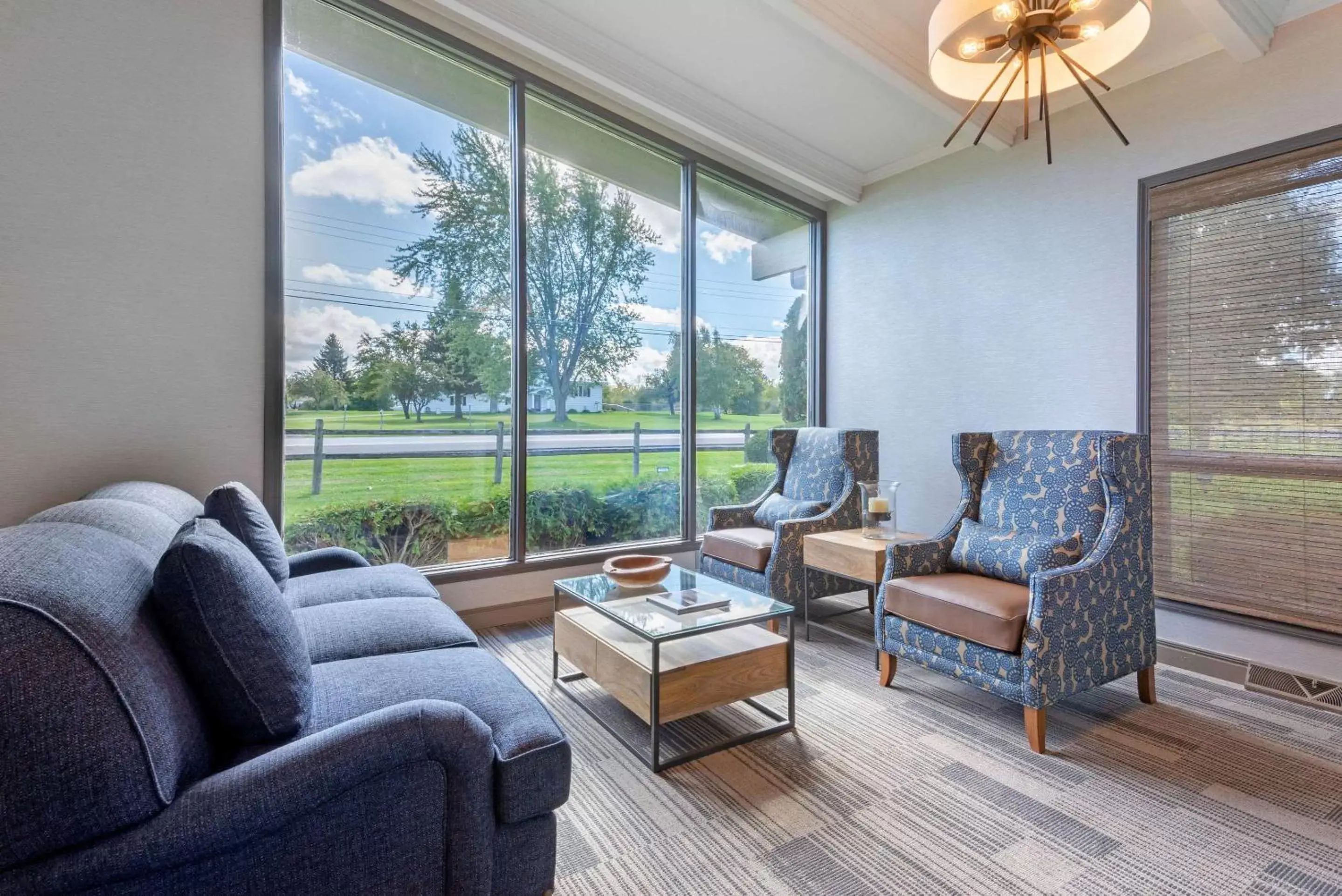 Lobby or reception, Seating Area in The Inn at Gran View Ogdensburg, Ascend Hotel Collection