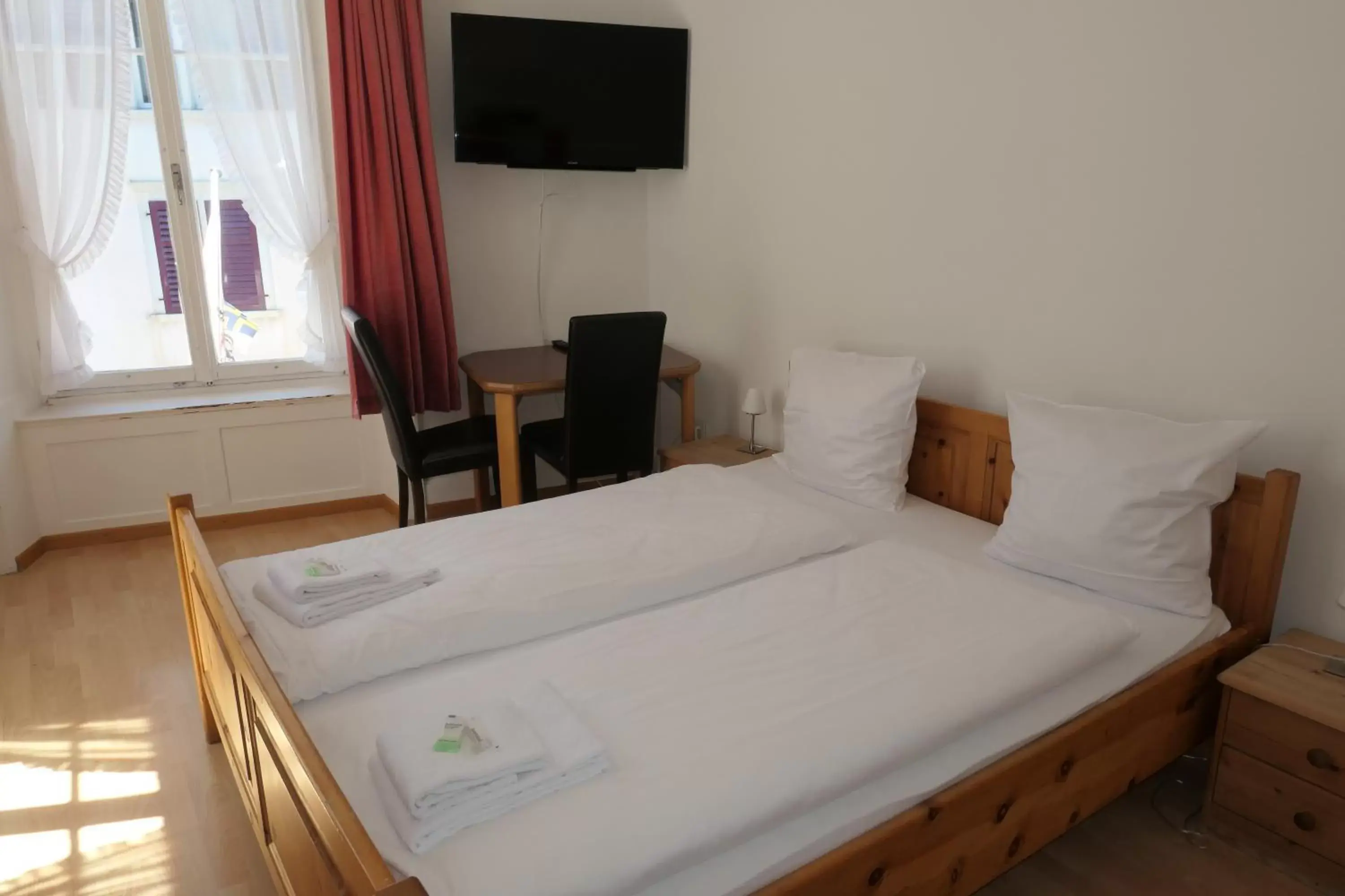 Double Room with Shared Bathroom in Hotel Franziskaner Double Room with Shared Bathroom in Hotel Franziskaner