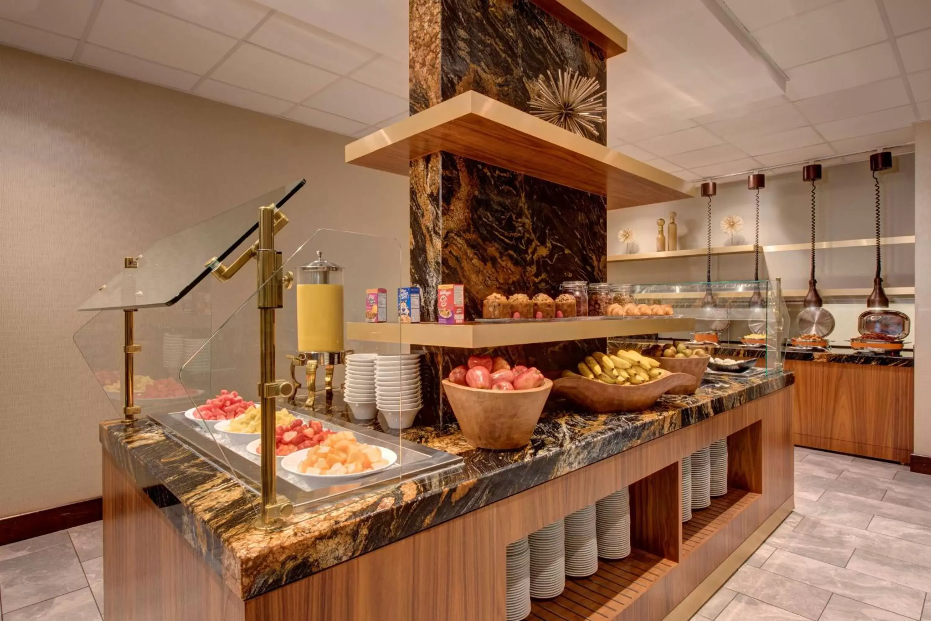 Property building, Food in Hilton Americas- Houston