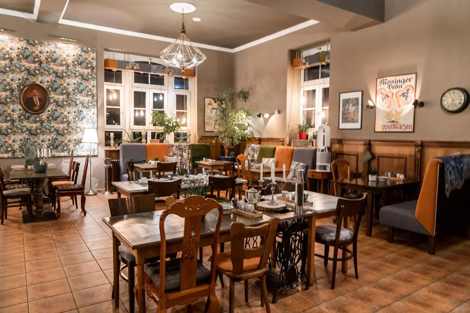 Restaurant/places to eat in Hotel Beim Schupi Karlsruhe