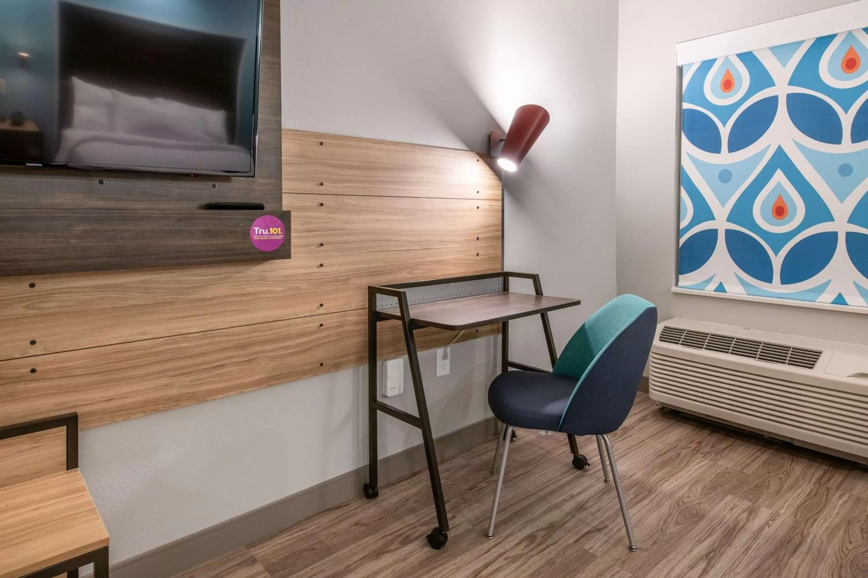 Bedroom in Tru by Hilton Fayetteville I-95