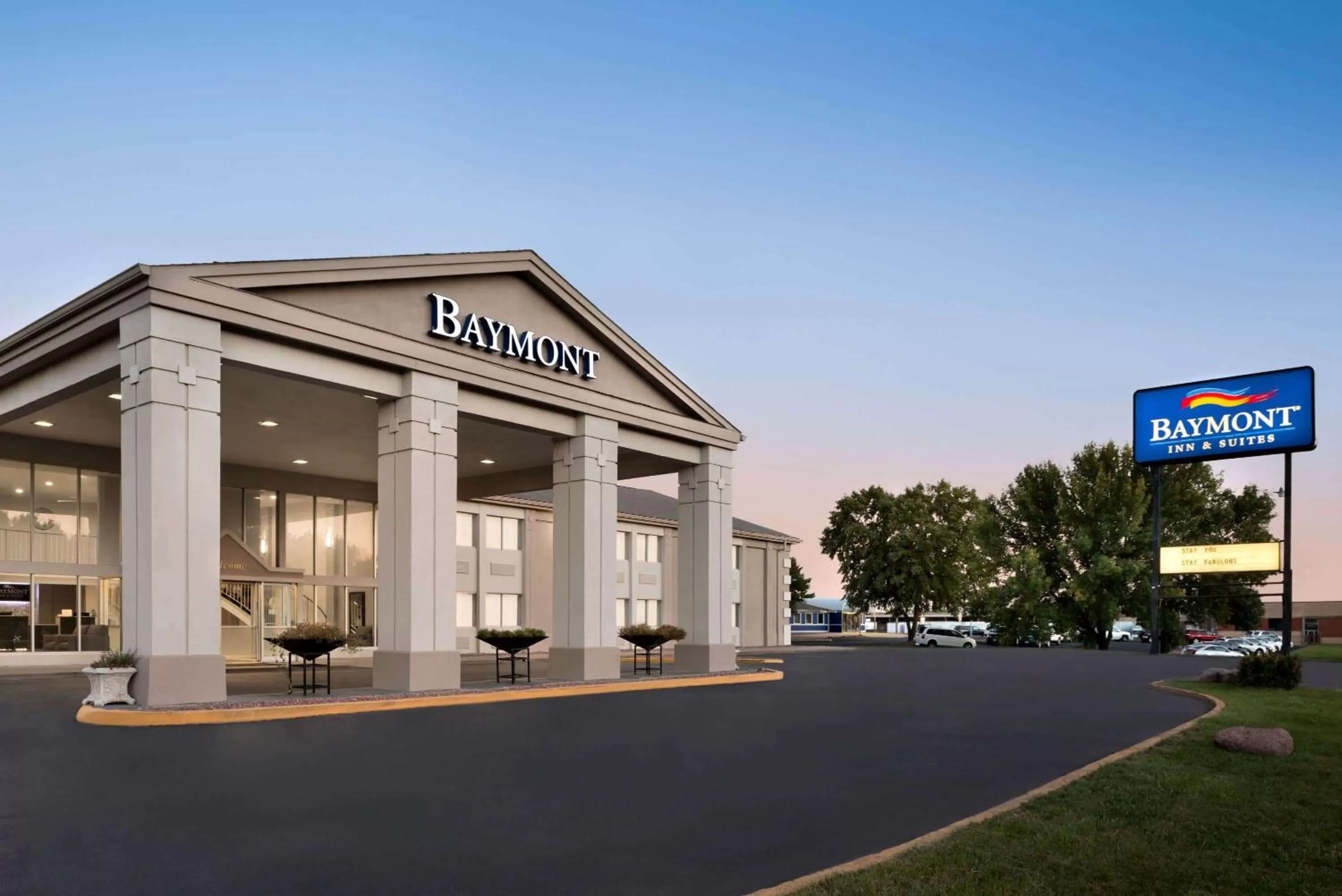 Property building in Baymont by Wyndham Des Moines North