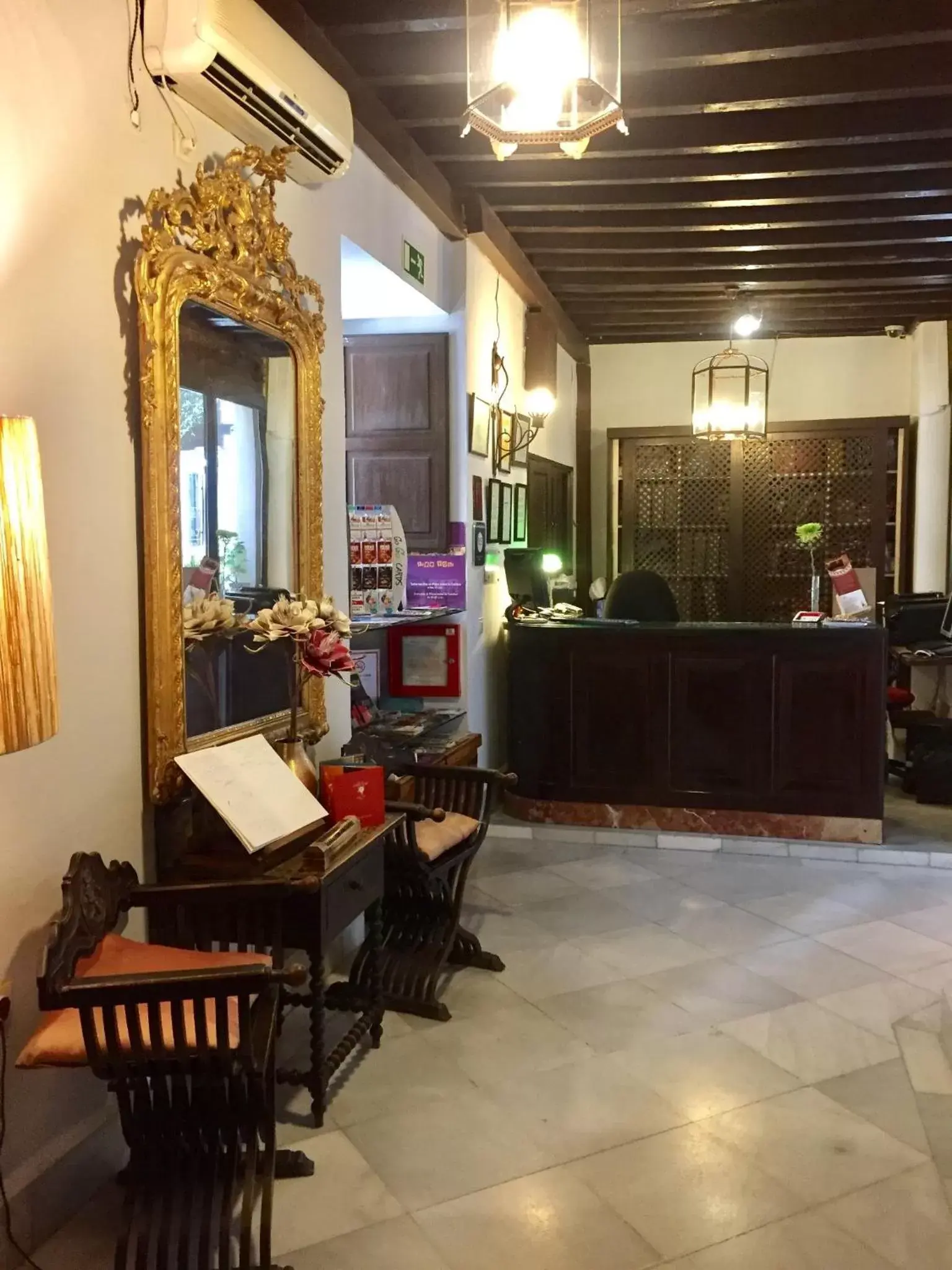 Lobby or reception in Casa del Capitel Nazarí