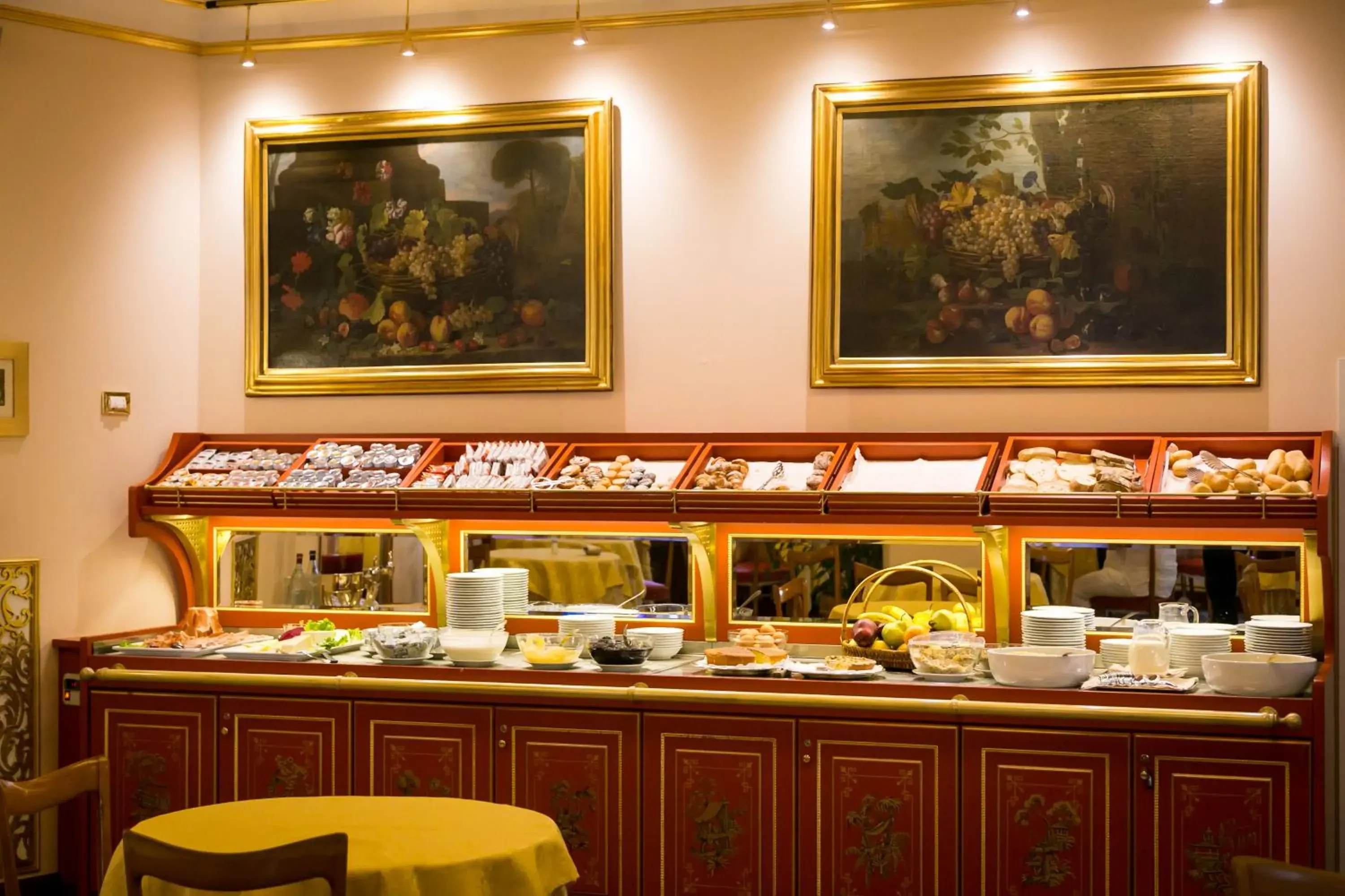 Buffet breakfast, Restaurant/Places to Eat in Hotel Milan Speranza Au Lac