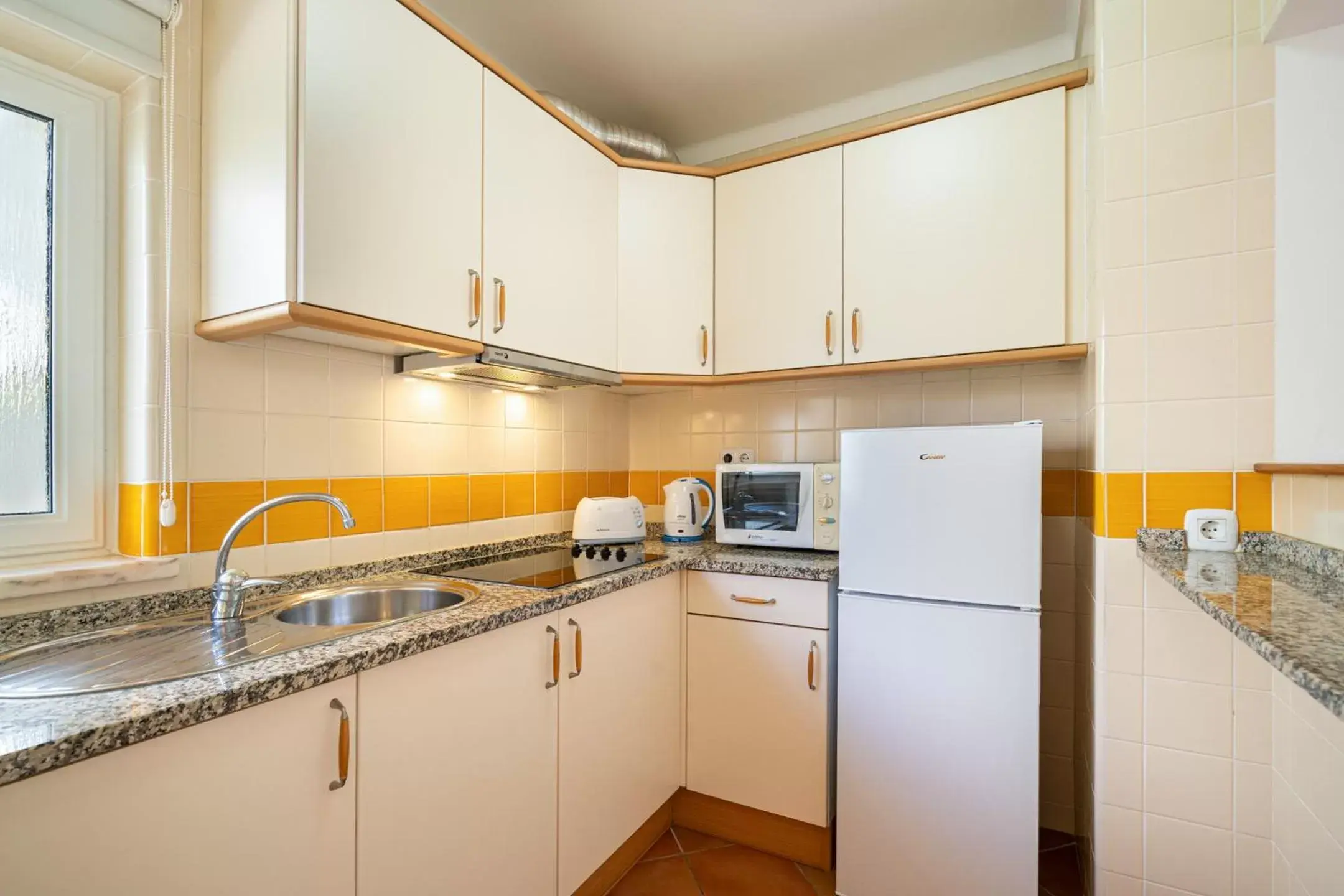 Kitchen/Kitchenette in Quinta do Morgado - Apartamentos Turisticos Monte Da Eira