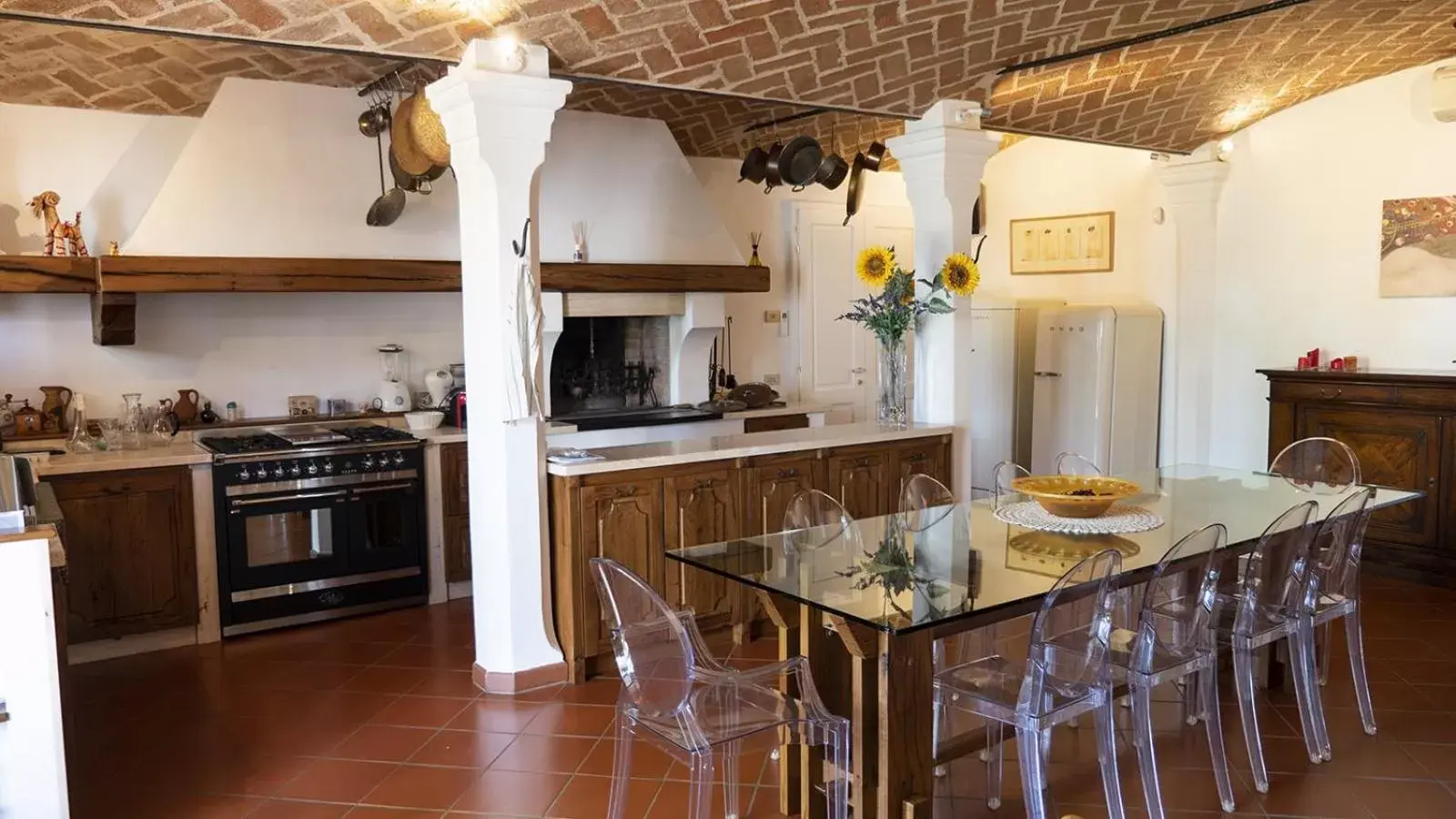 Living room, Kitchen/Kitchenette in Villa Matildis