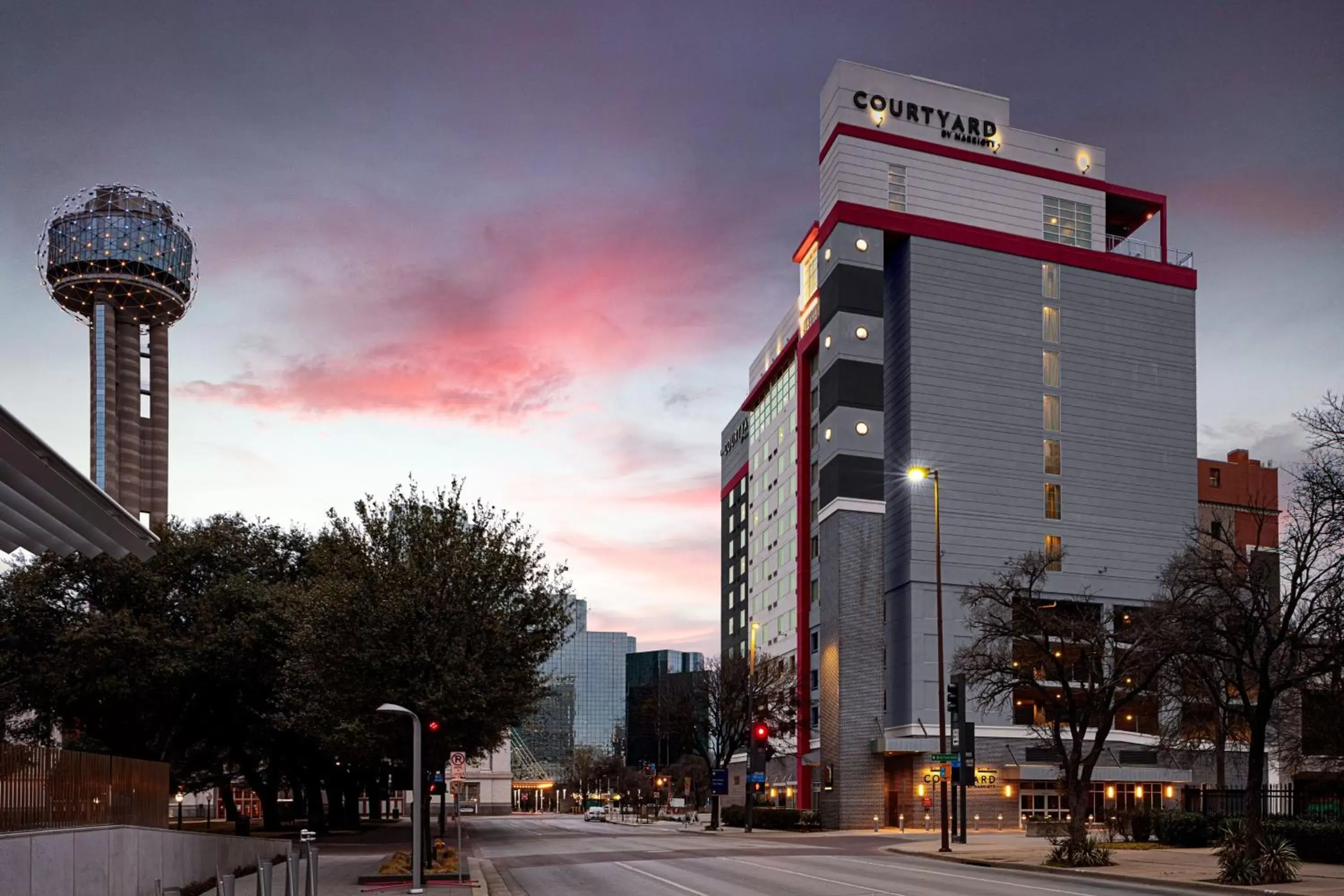 Property Building in Courtyard by Marriott Dallas Downtown/Reunion District