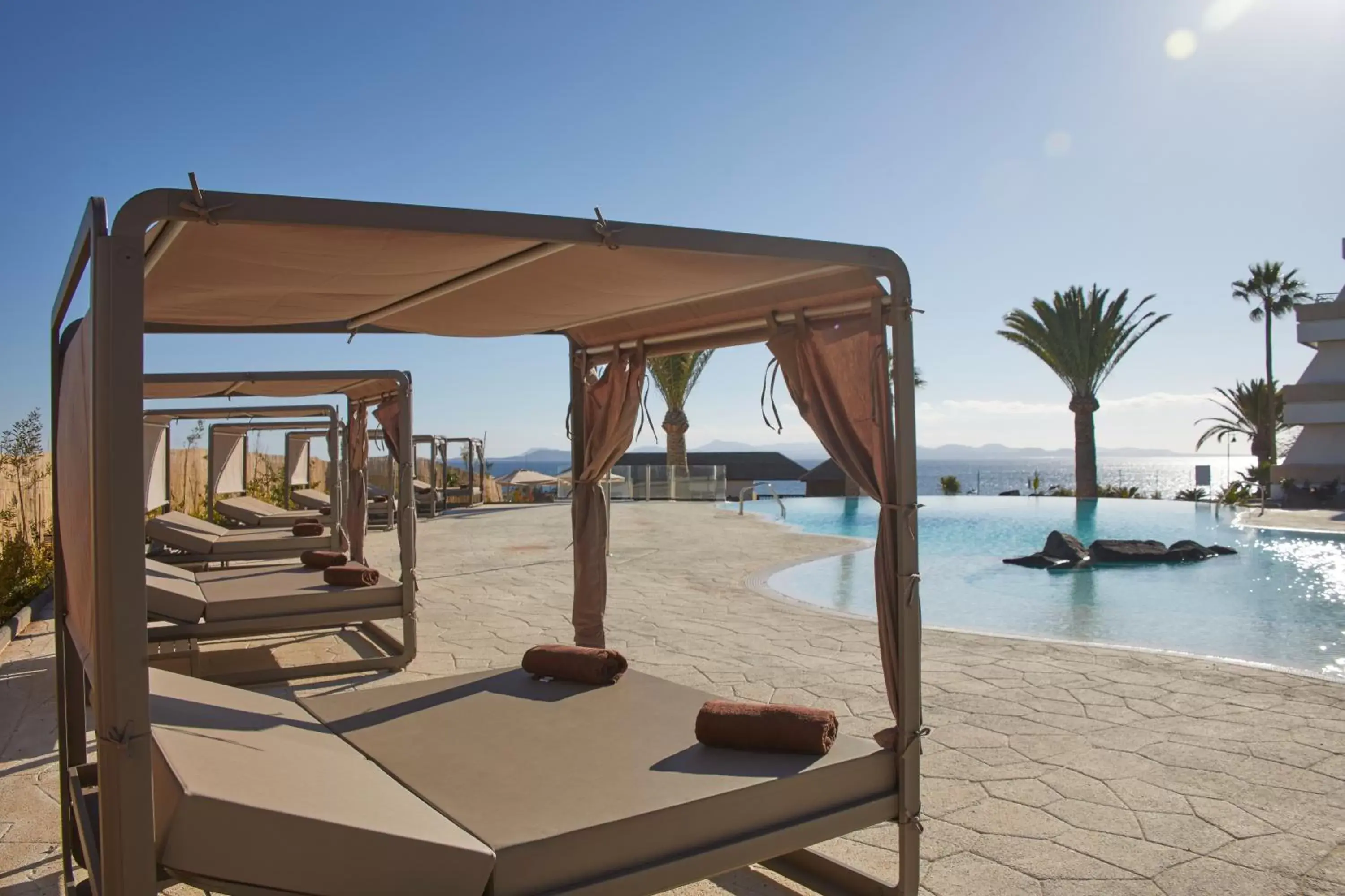 Swimming pool in Dreams Lanzarote Playa Dorada Resort & Spa
