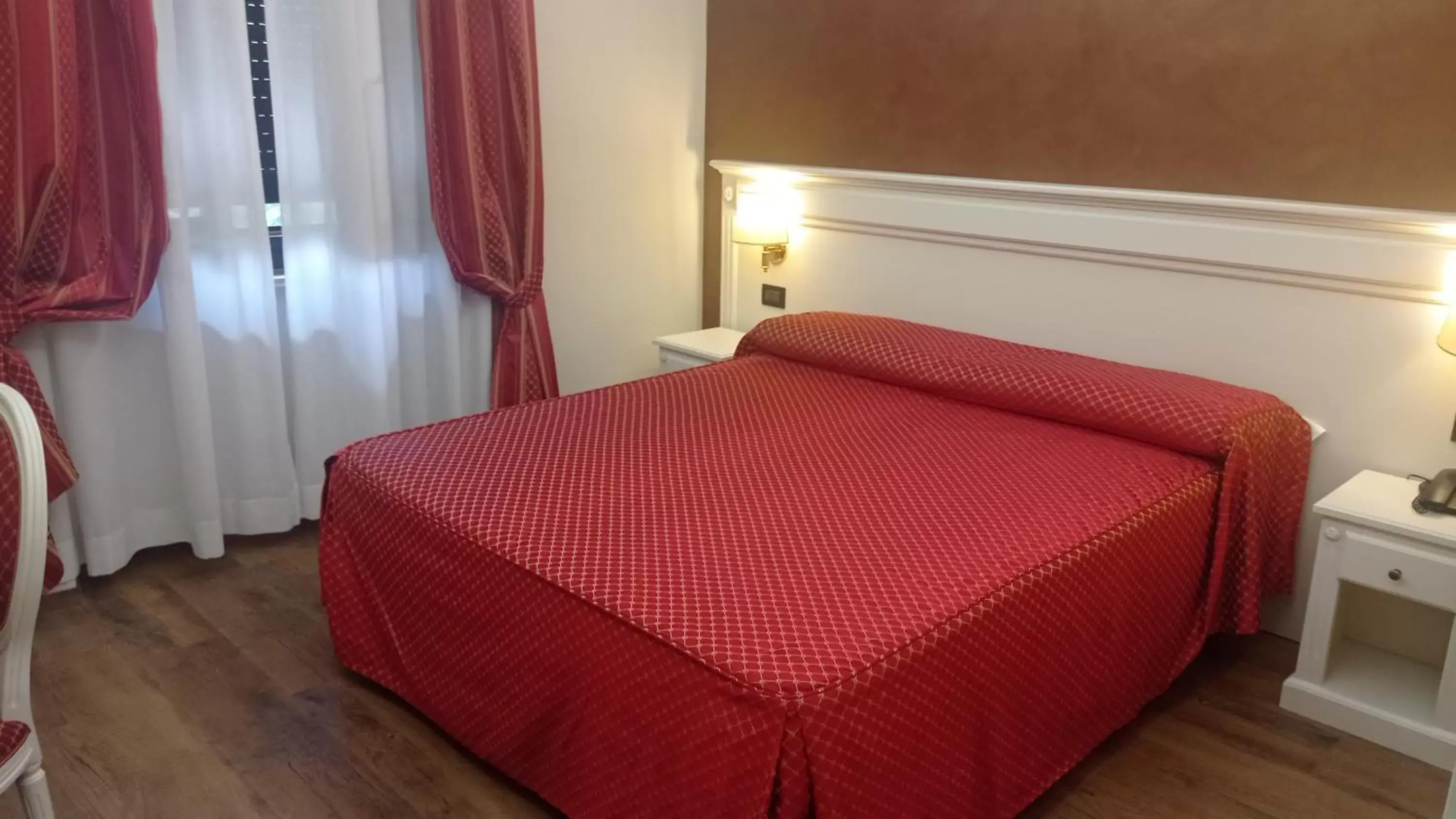 Bedroom, Bed in Hotel Galimberti