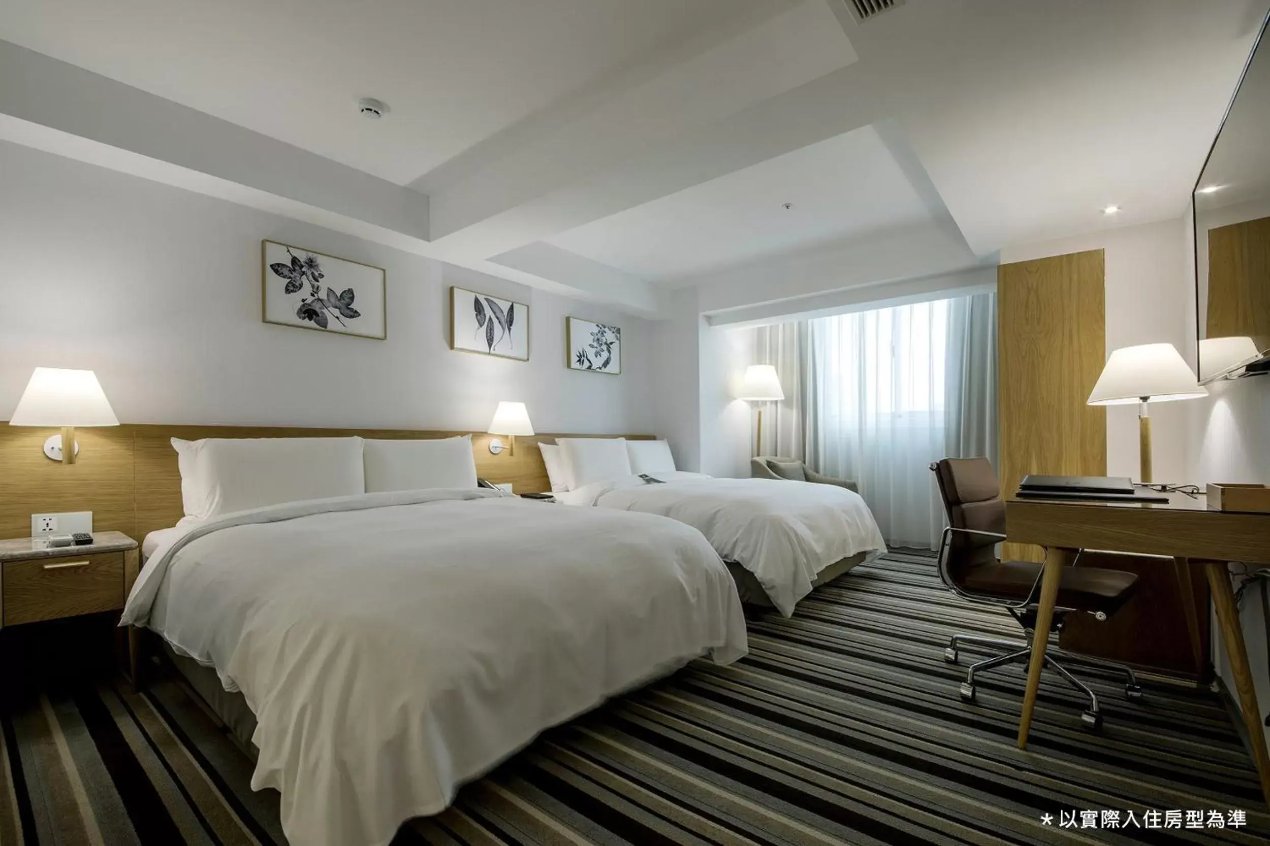 Photo of the whole room, Bed in The Carlton Taichung