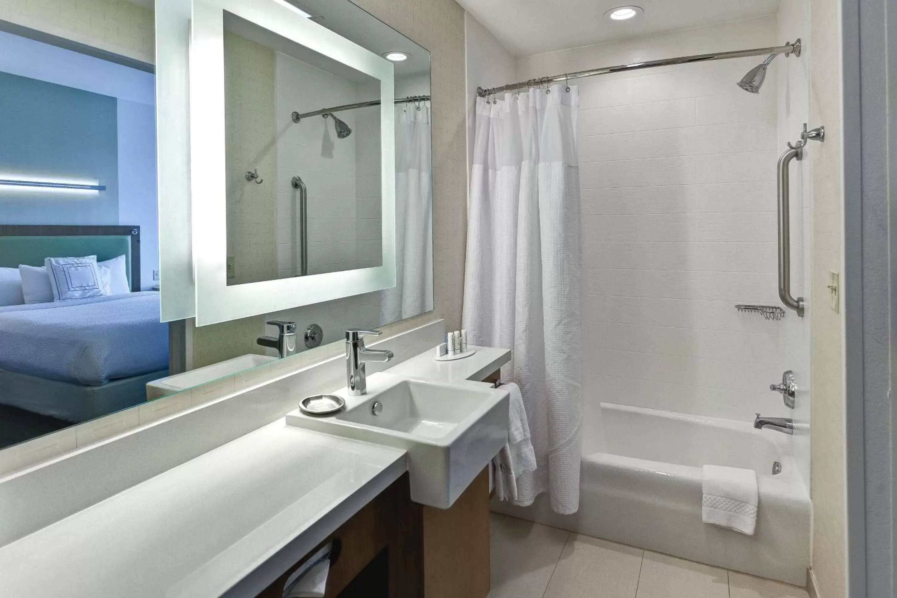 Bathroom in SpringHill Suites by Marriott Wichita Airport