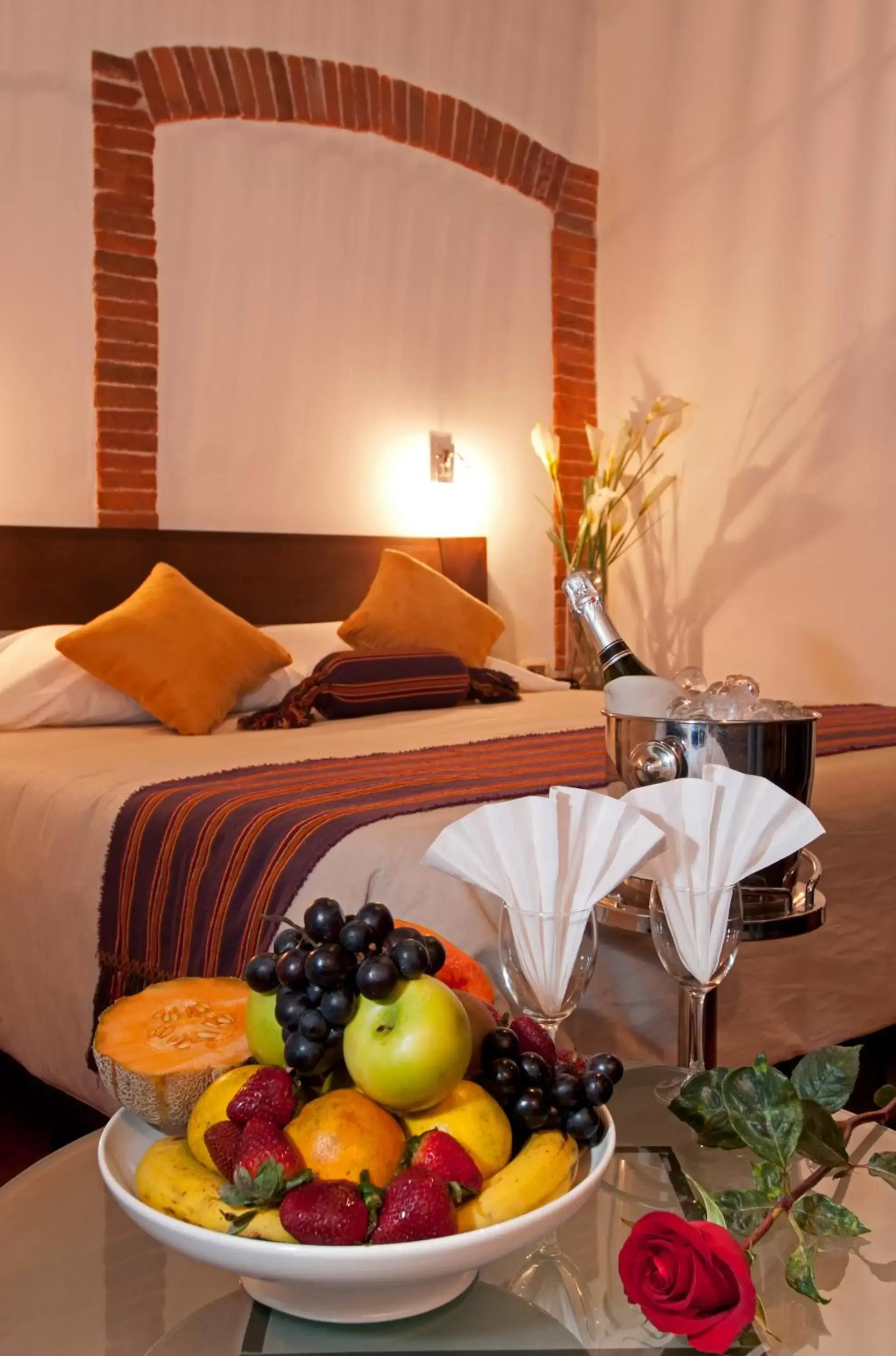 Food and drinks, Bed in La Casona Hotel Boutique