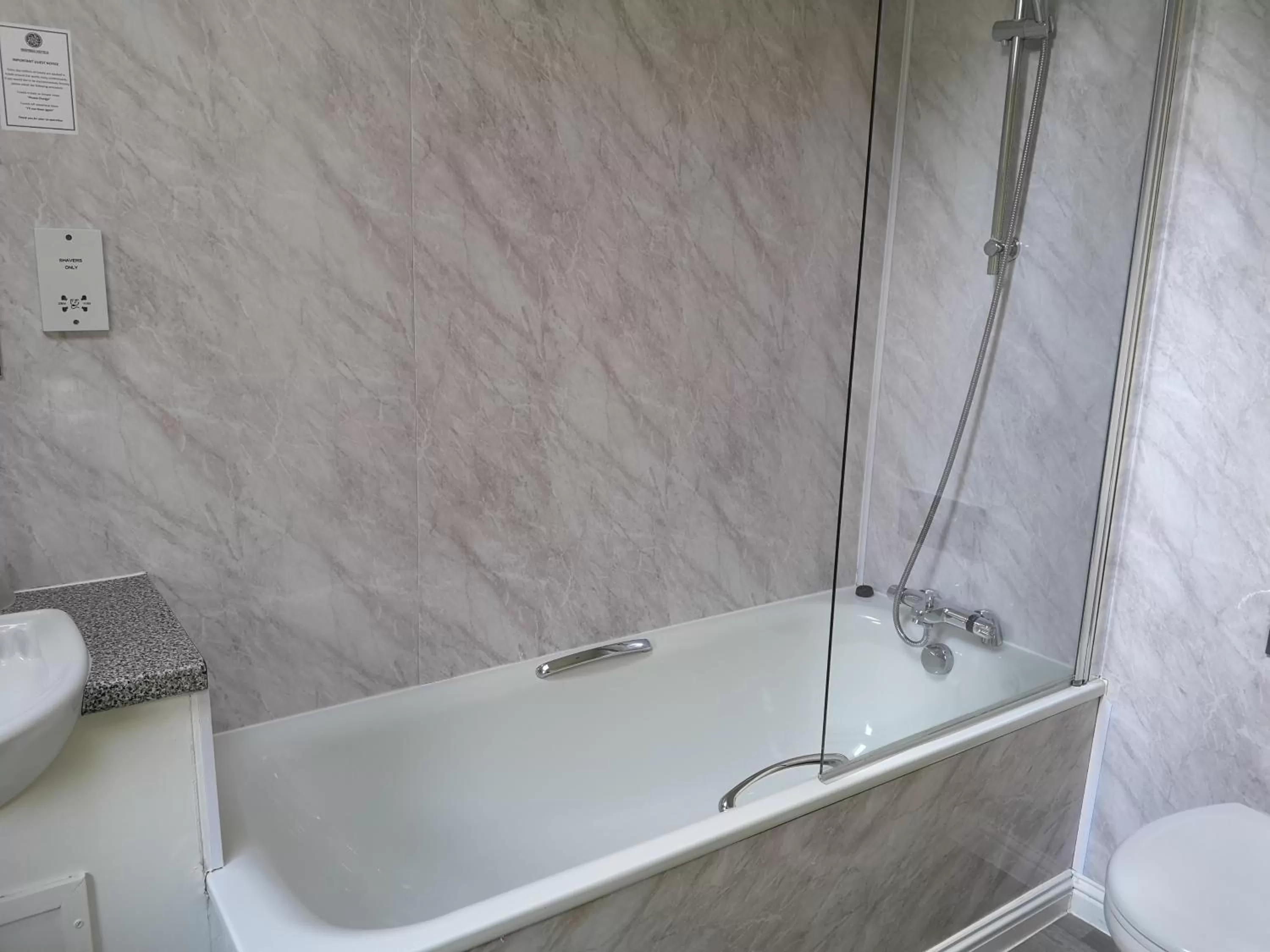 Bathroom in Bridge of Cally Hotel