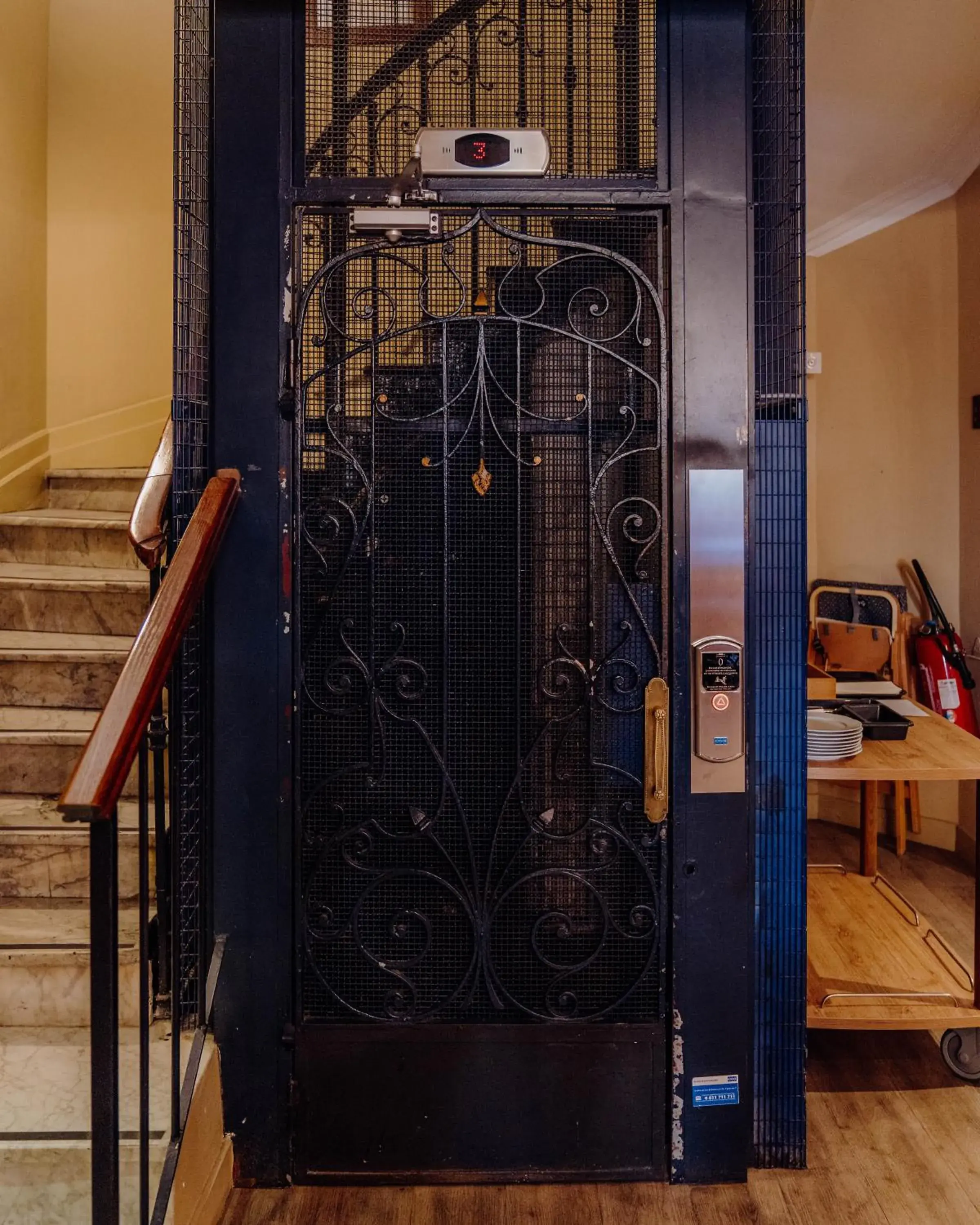 elevator in Hotel Le Grimaldi by Happyculture