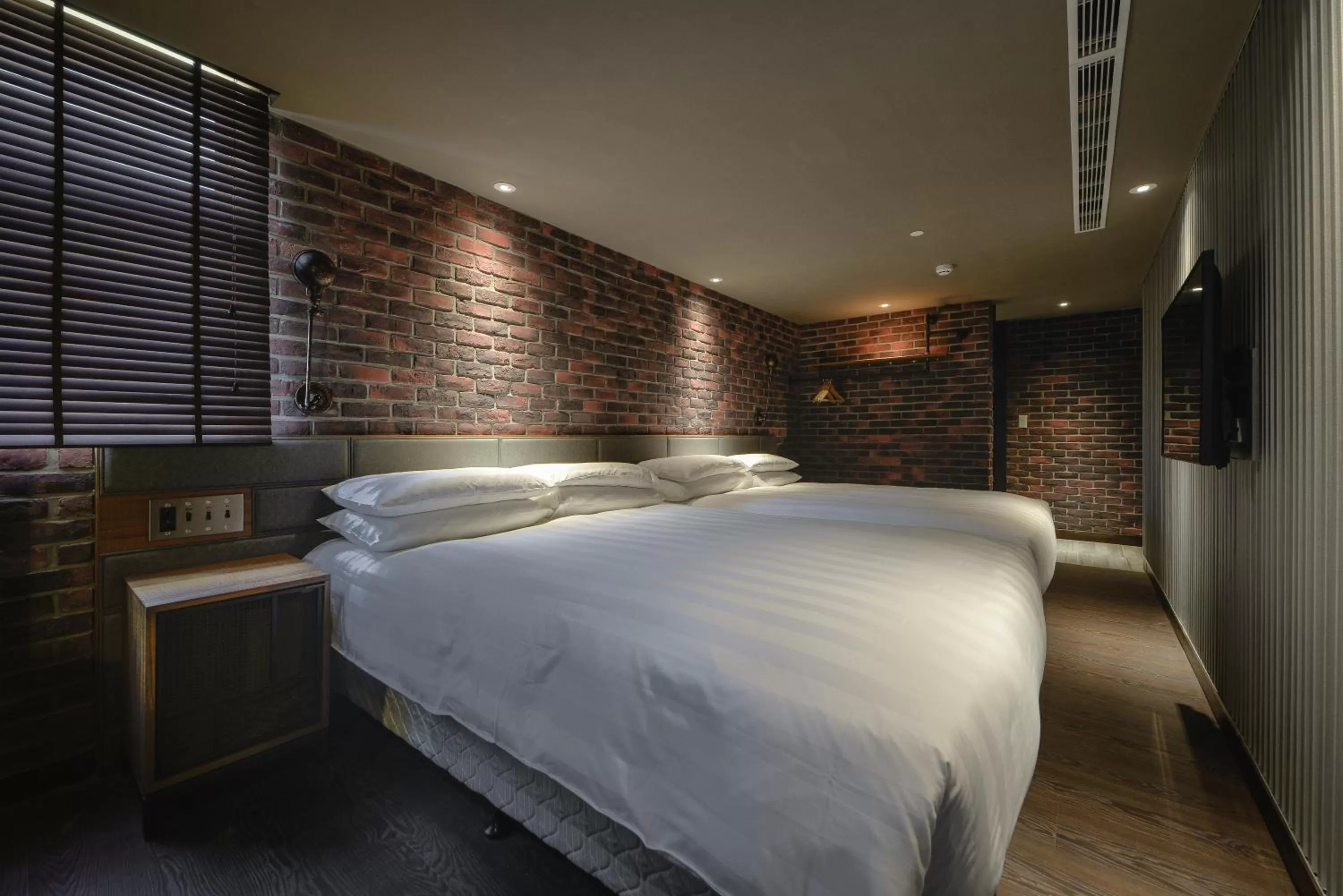 Bed in City Suites - Kaohsiung Pier2