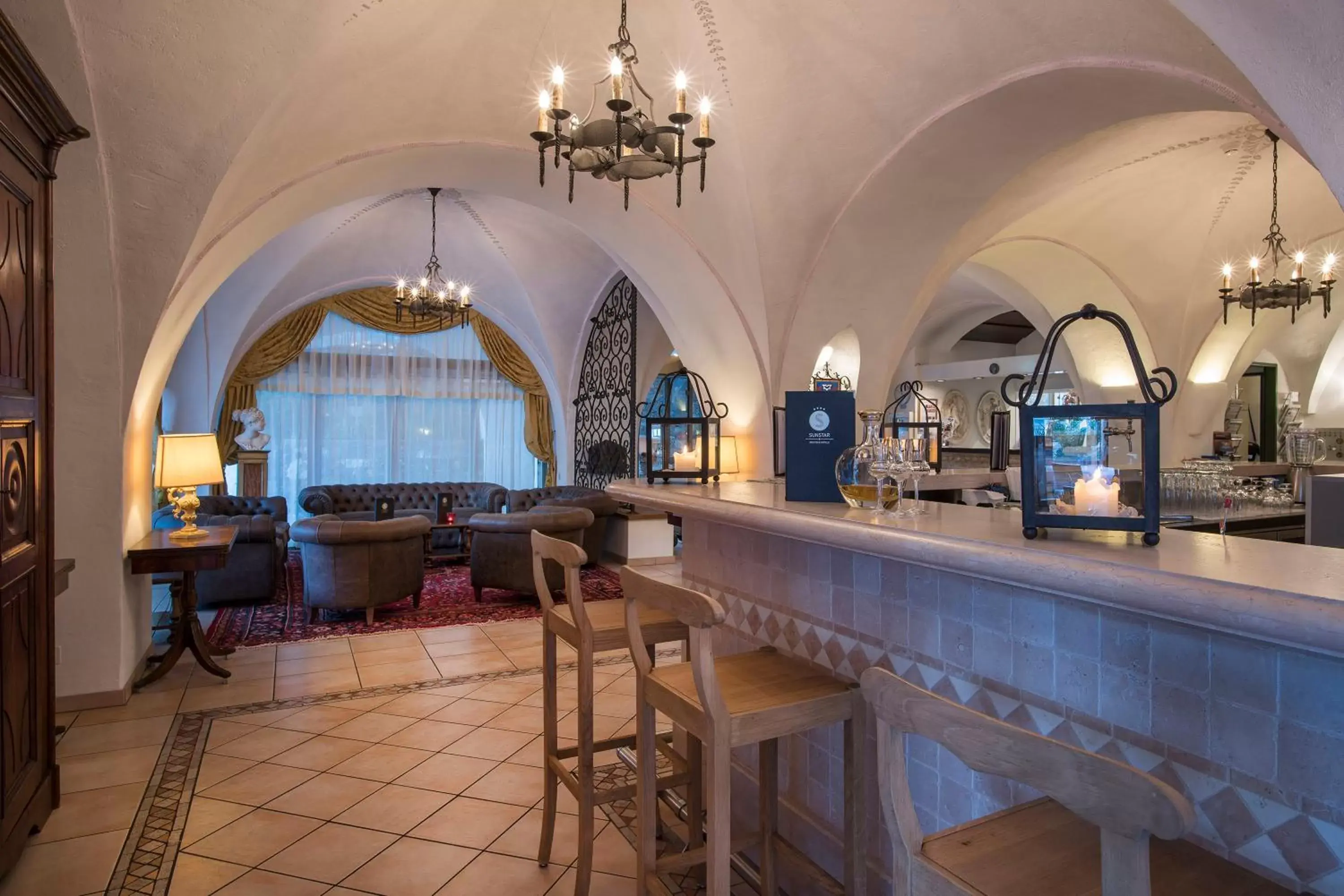 Lounge or bar, Lounge/Bar in Suiten-Hotel Sunstar Brissago