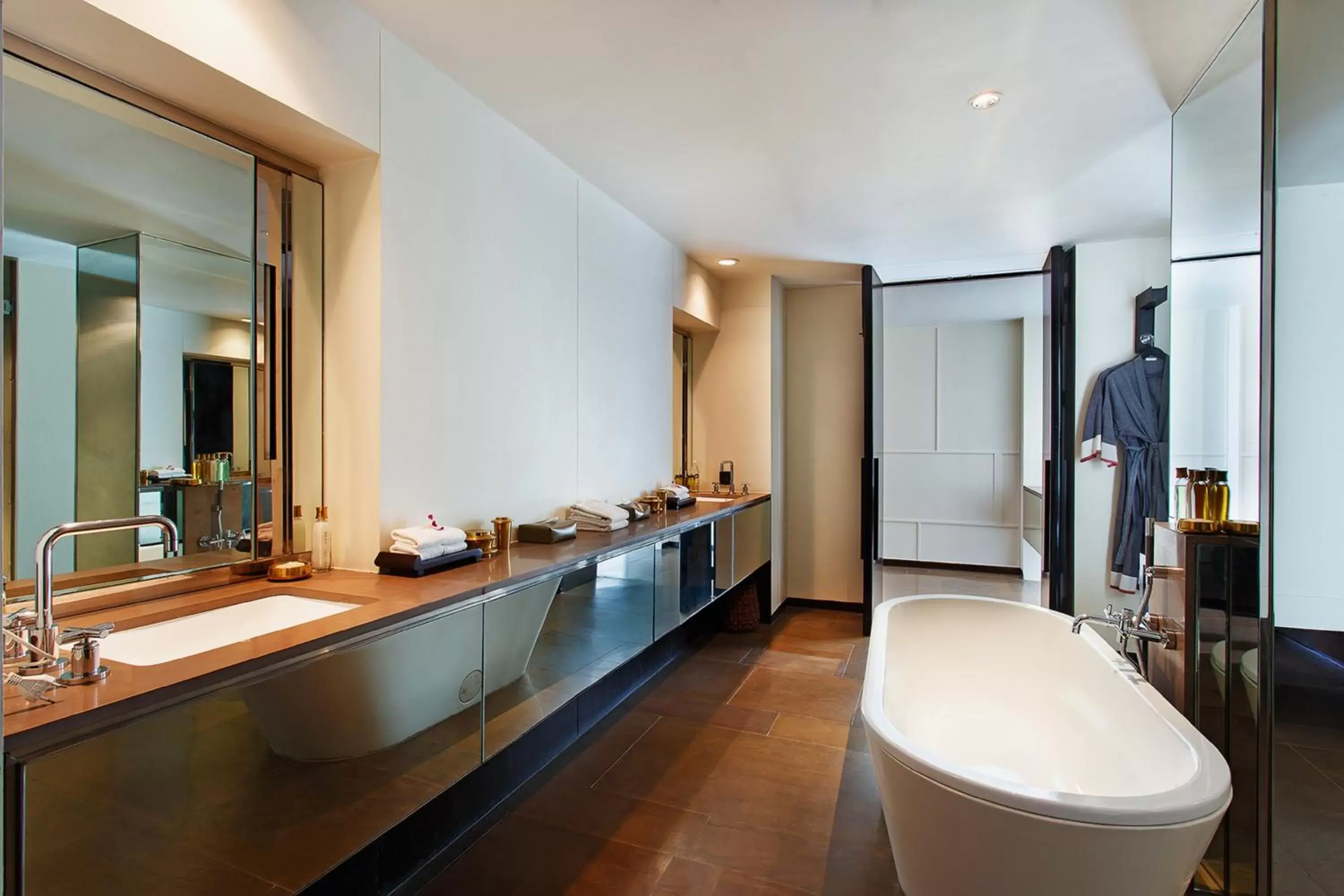 Shower, Bathroom in The Lodhi - A member of The Leading Hotels Of The World