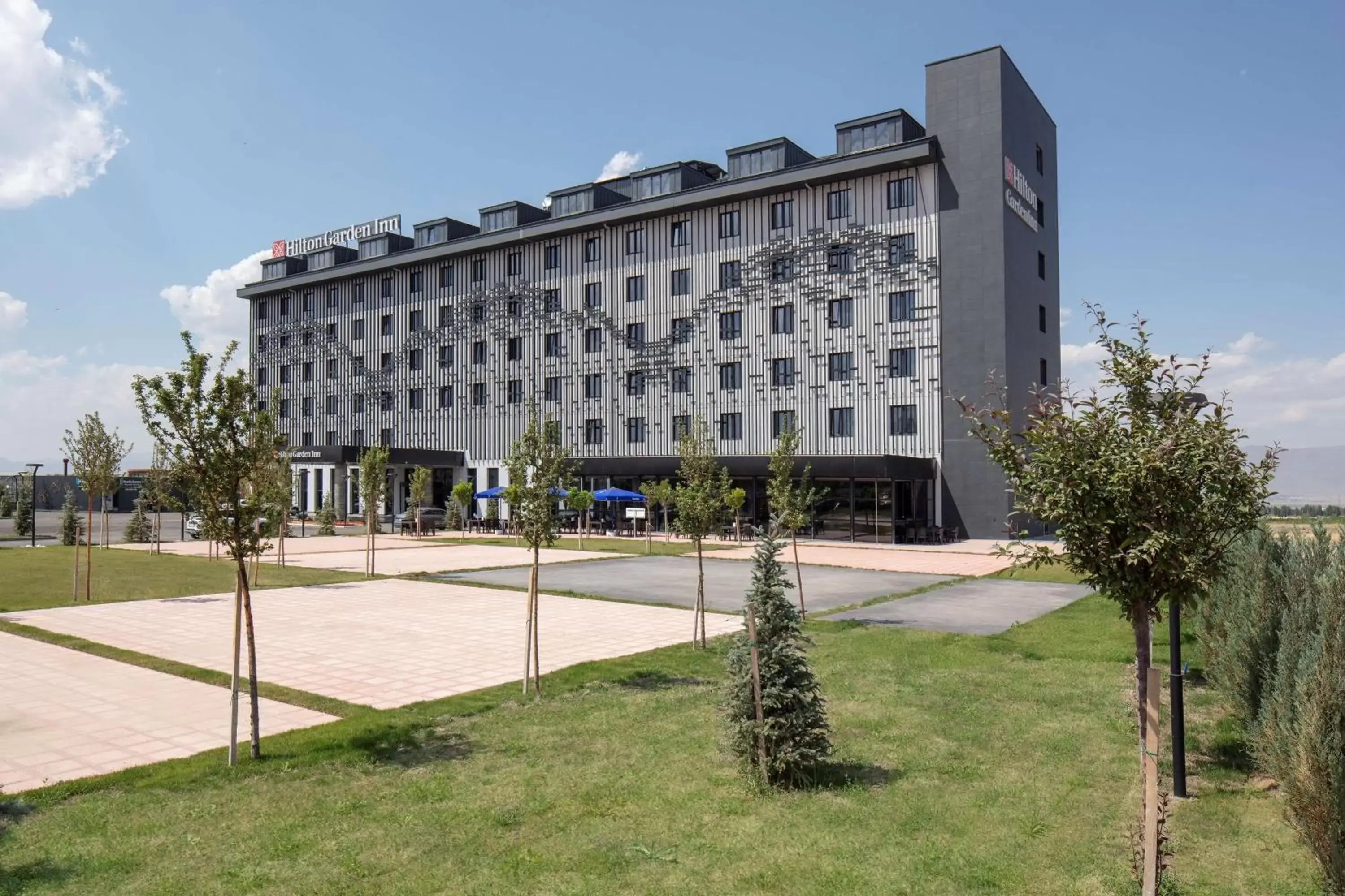 Property building in Hilton Garden Inn Erzurum Property building in Hilton Garden Inn Erzurum