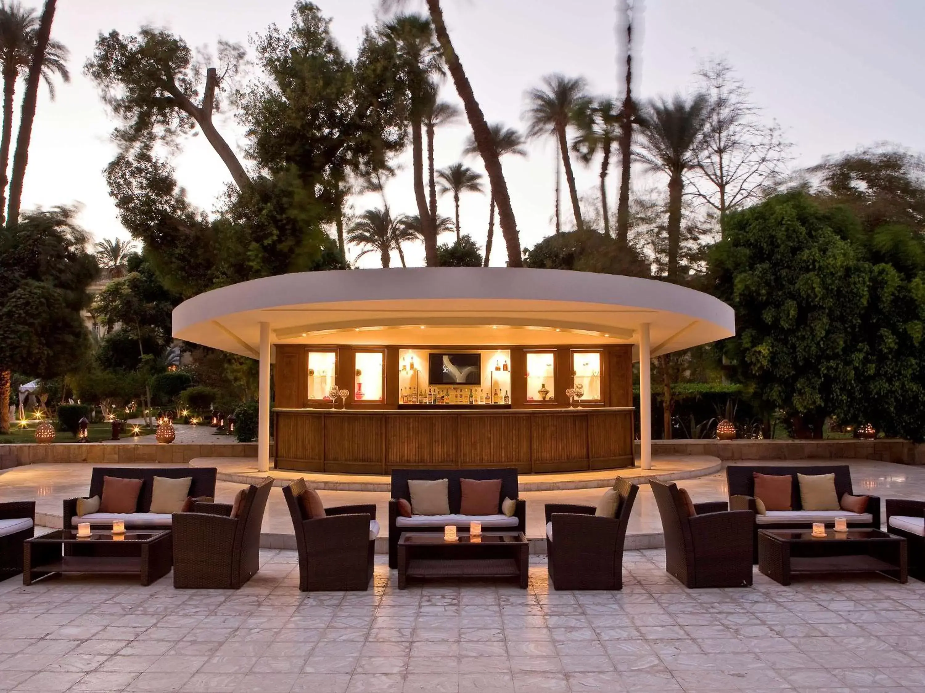 Lounge or bar in Sofitel Winter Palace Luxor