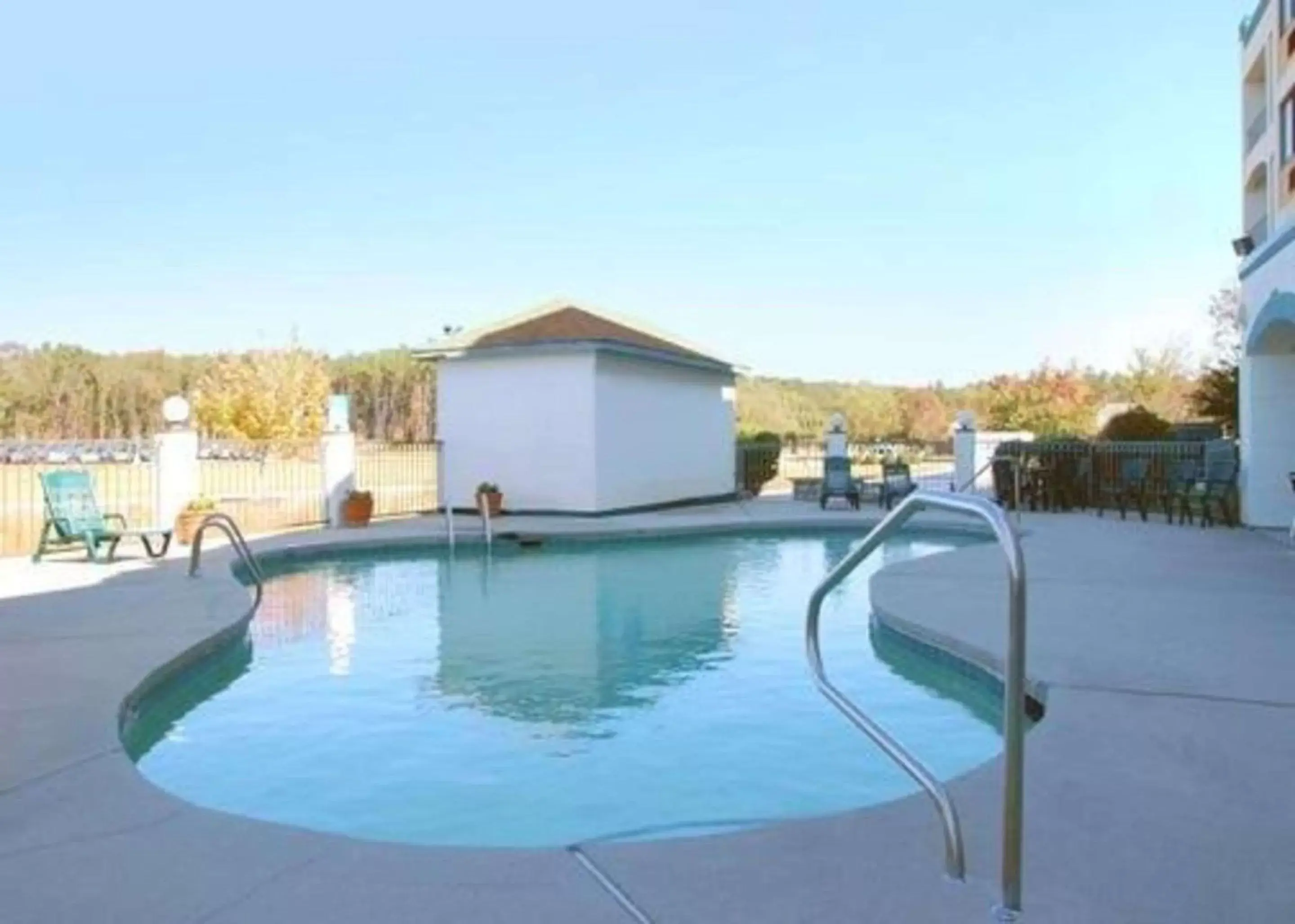 On site, Swimming Pool in Comfort Suites Lumberton