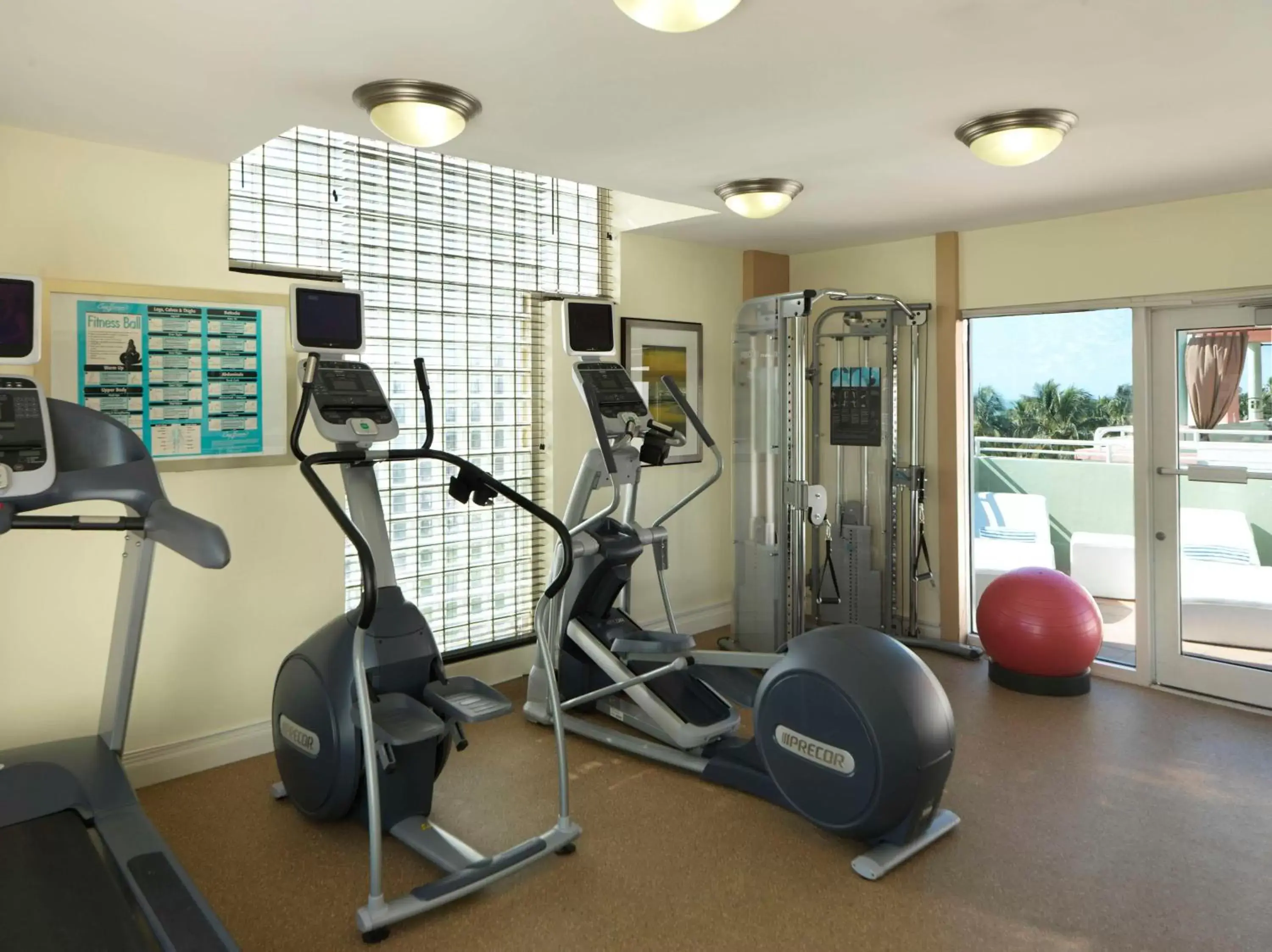 Fitness centre/facilities, Fitness Center/Facilities in Hilton Vacation Club Crescent on South Beach Miami