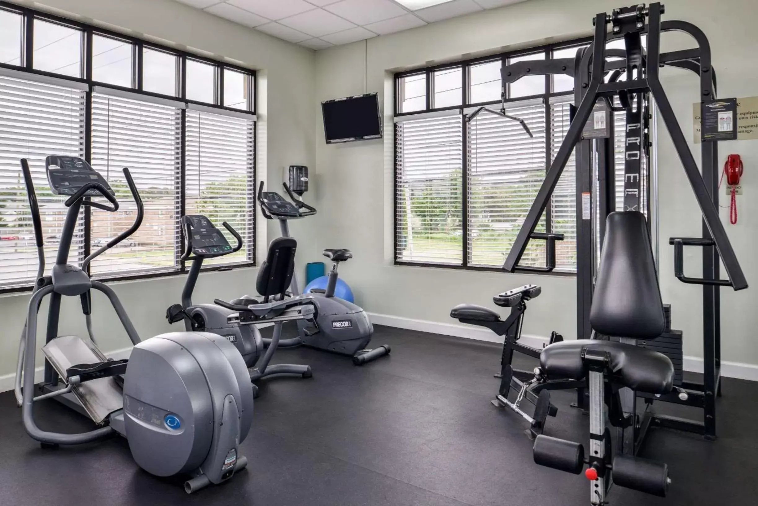 Fitness centre/facilities, Fitness Center/Facilities in Best Western Plus Holiday Sands Inn & Suites