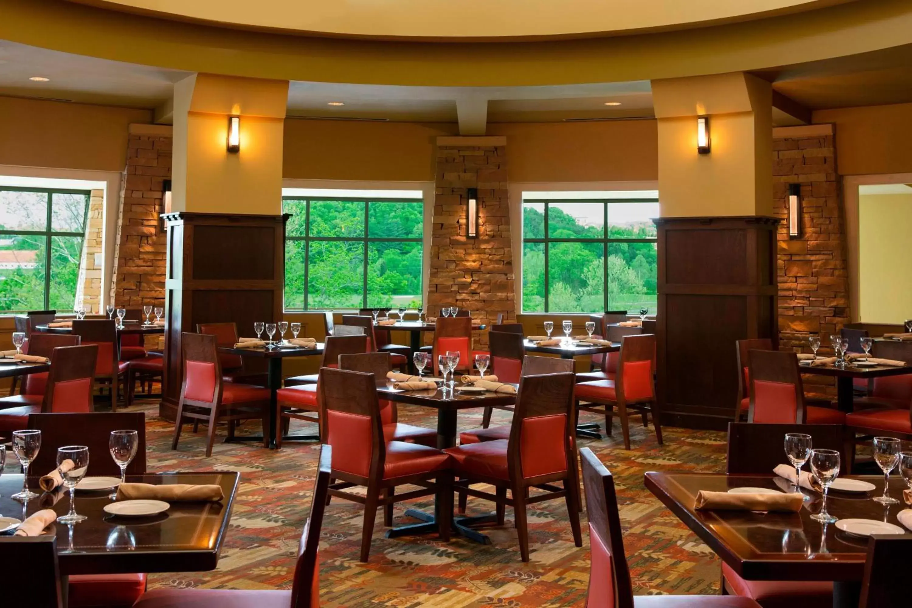 Restaurant/Places to Eat in MeadowView Marriott Conference Resort and Convention Center