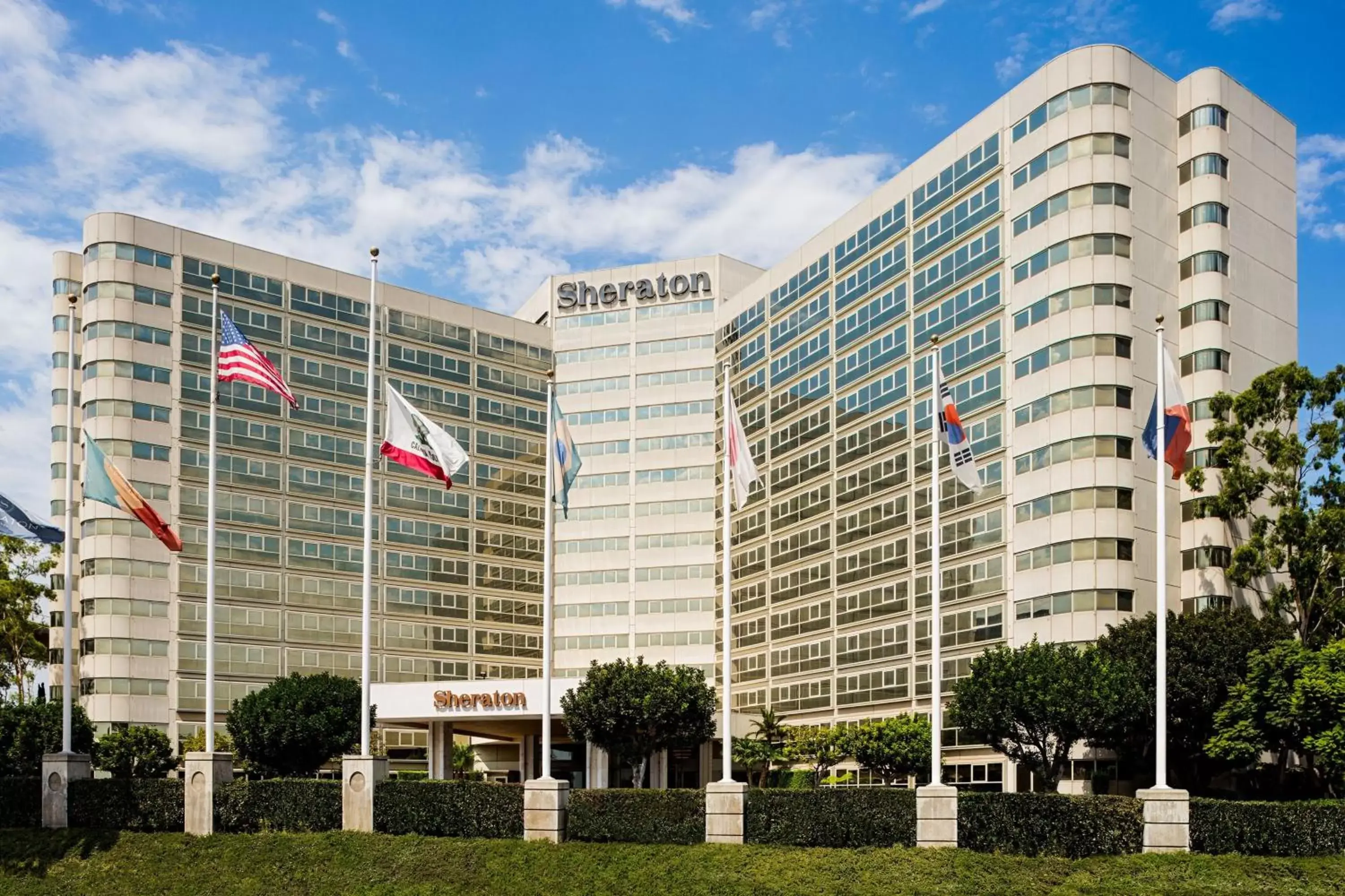 Property Building in Sheraton Gateway Los Angeles Hotel