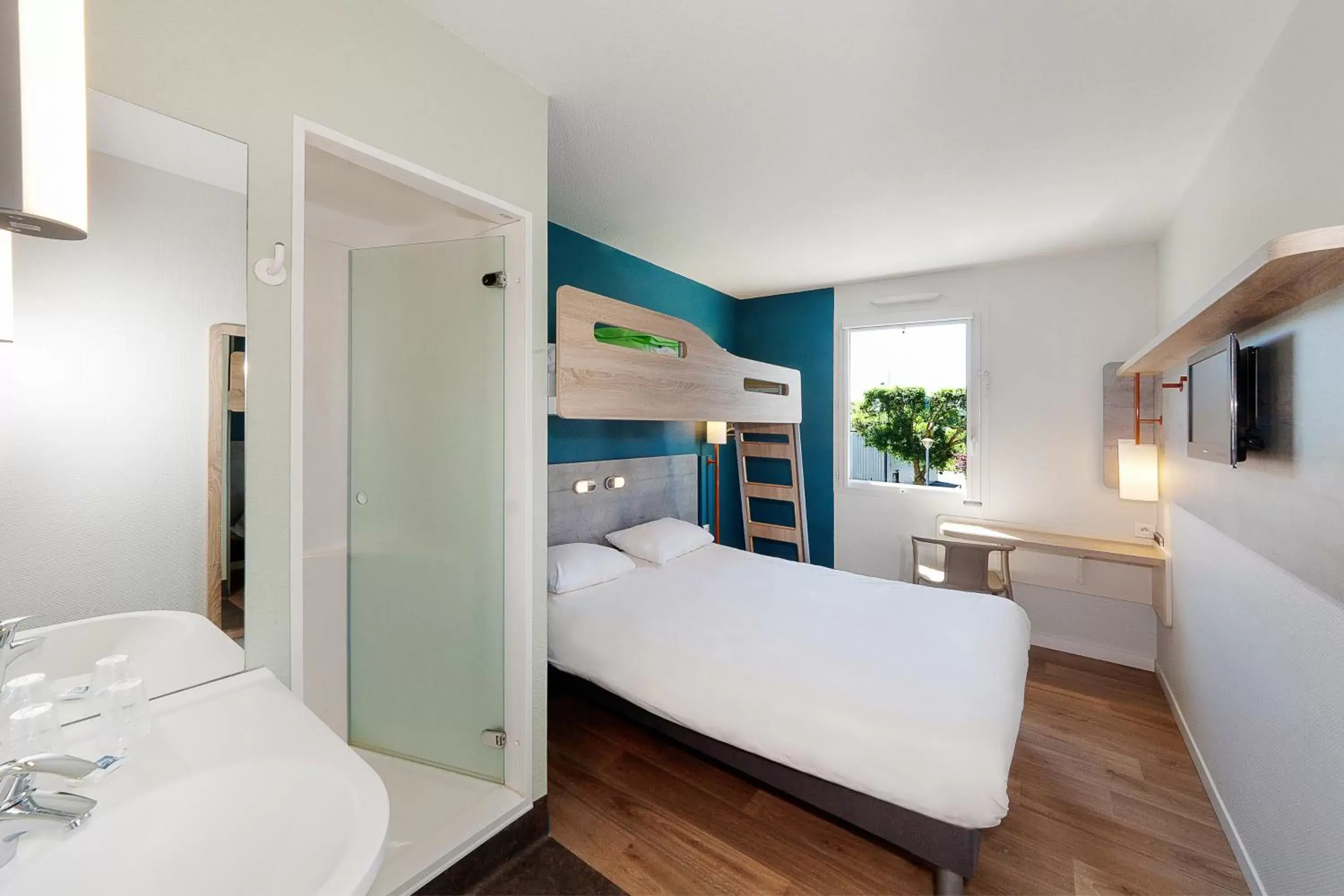 Bed in ibis budget Porte D'Orleans