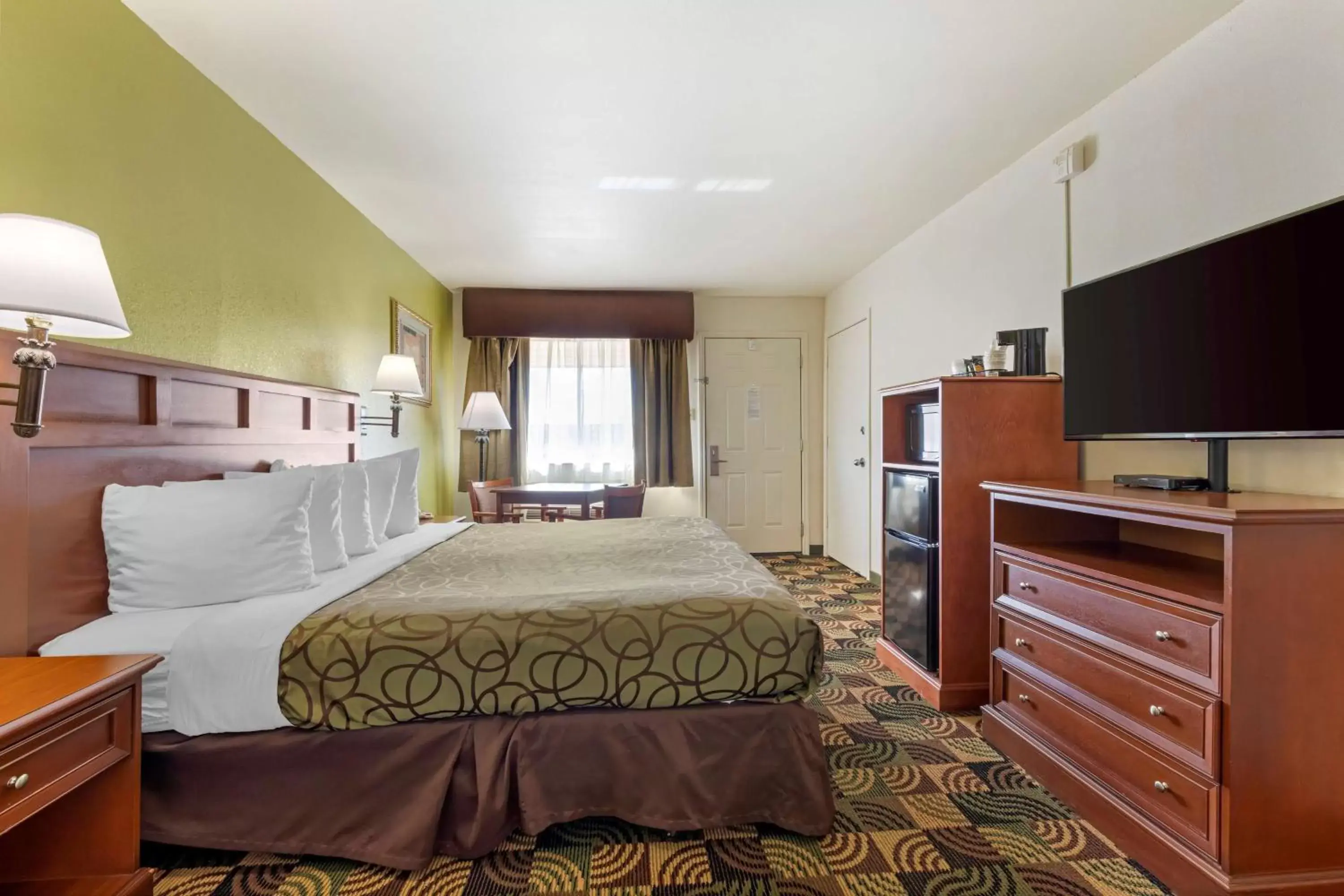 Bedroom, Bed in Best Western Caprock Inn