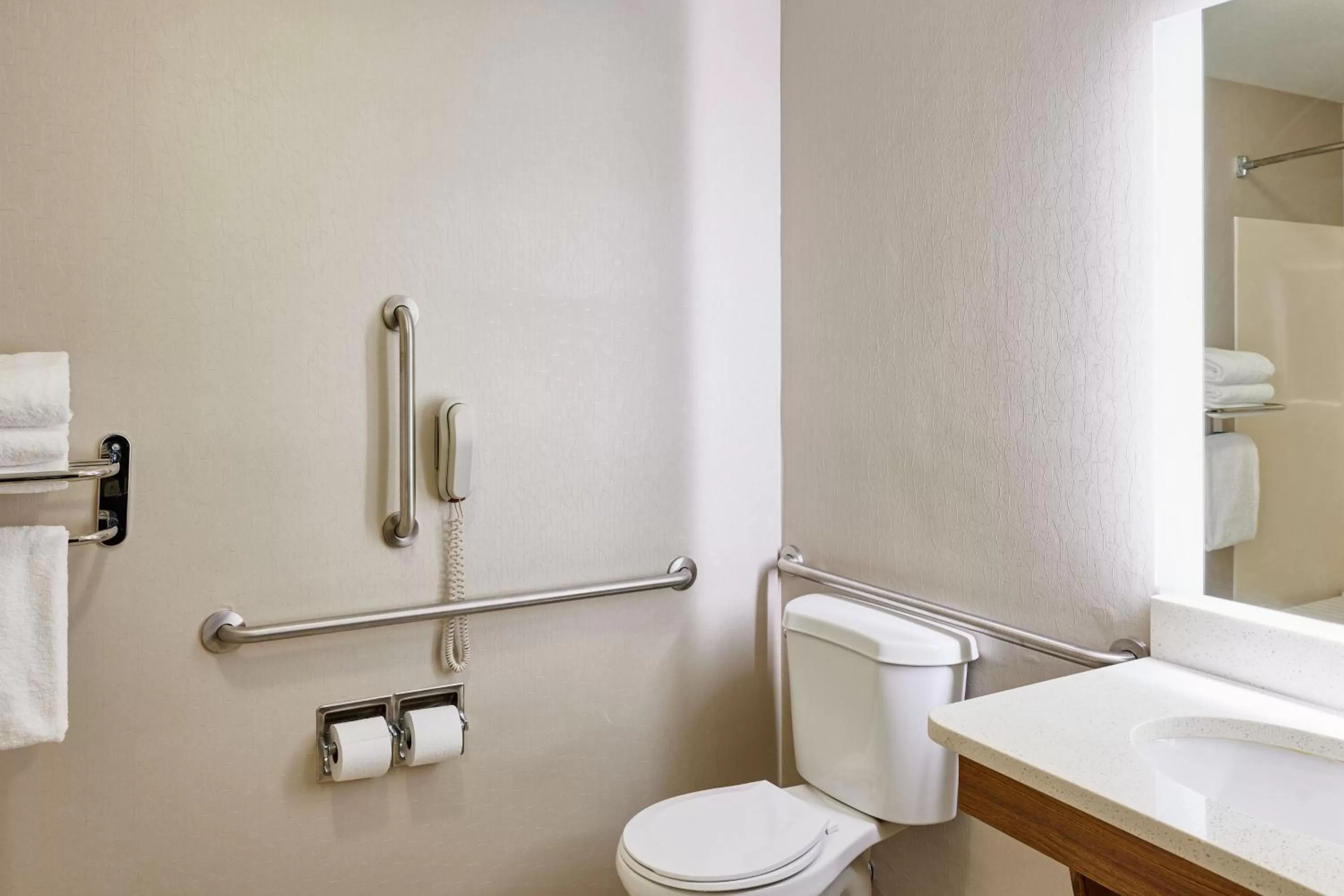 Bathroom in SpringHill Suites Phoenix Tempe Airport