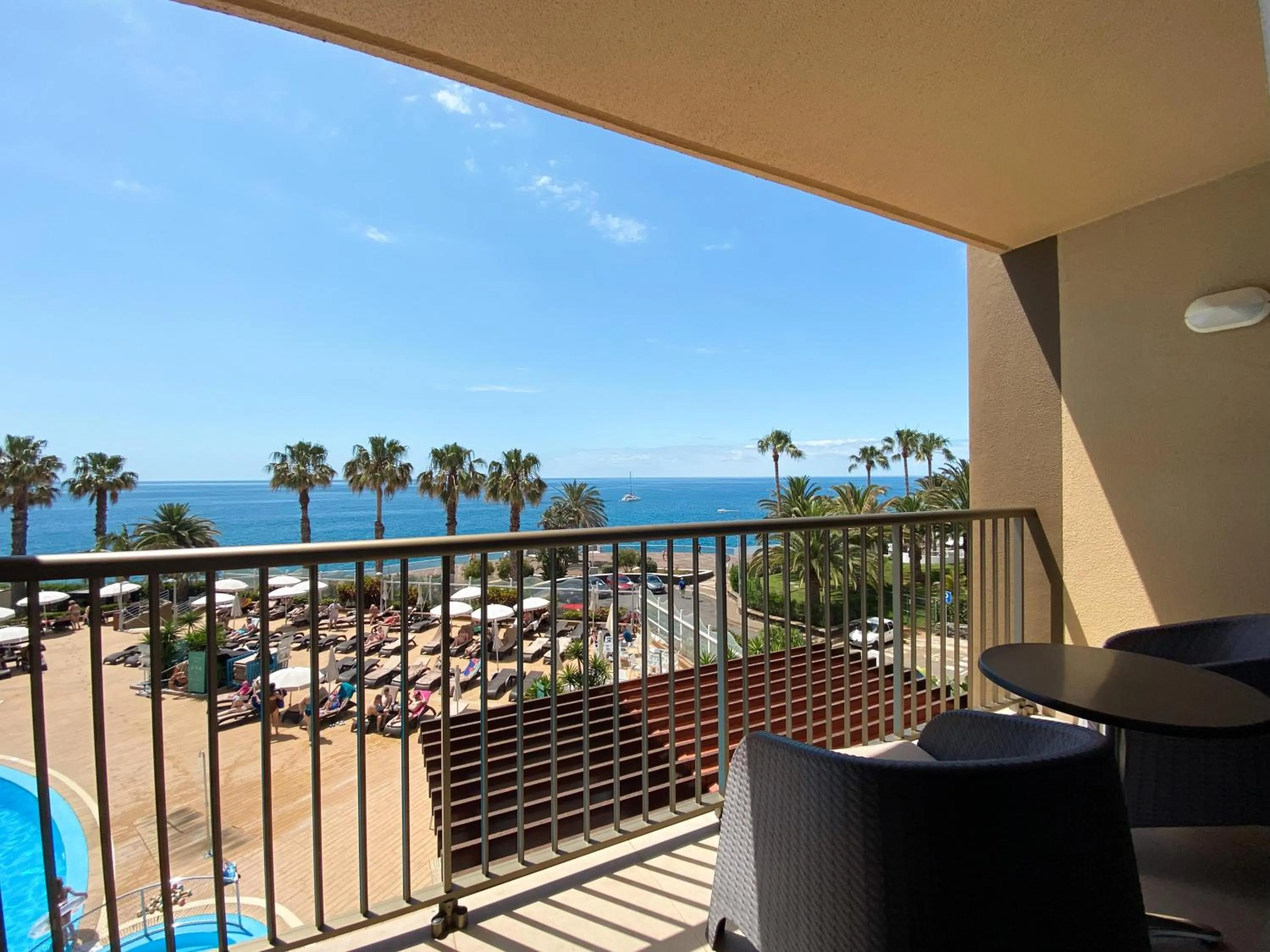 Photo of the whole room in The Views Oasis