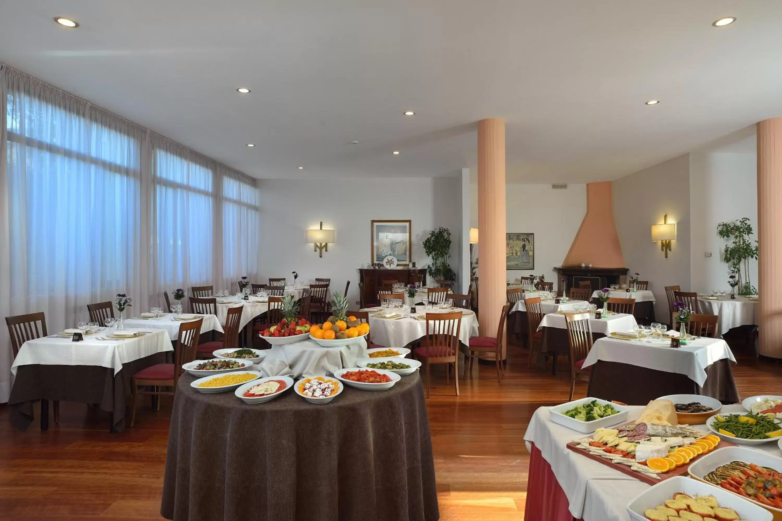 Restaurant/places to eat in Hotel Olimpia Restaurant/places to eat in Hotel Olimpia