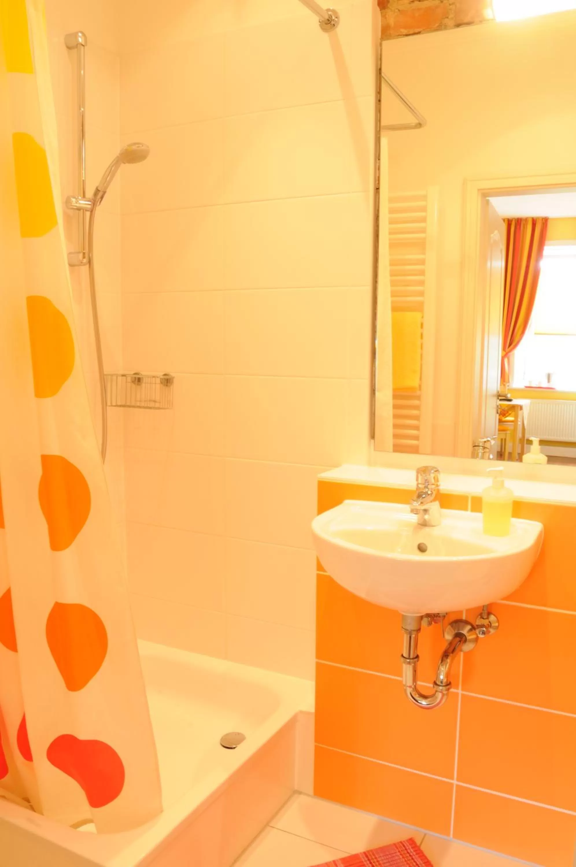 Bathroom in Hotel zur alten Stadtmauer