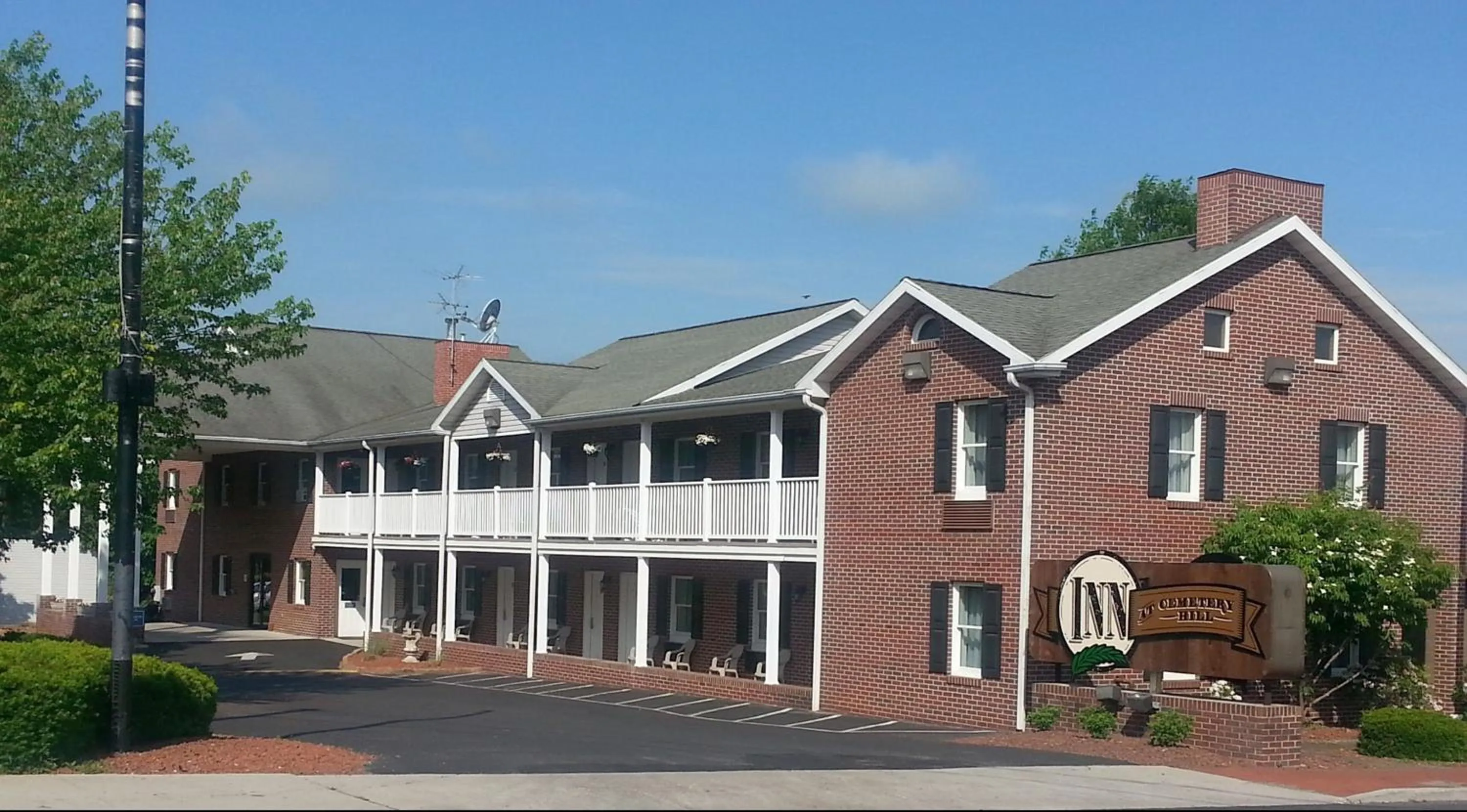 Facade/entrance in Inn at Cemetery Hill