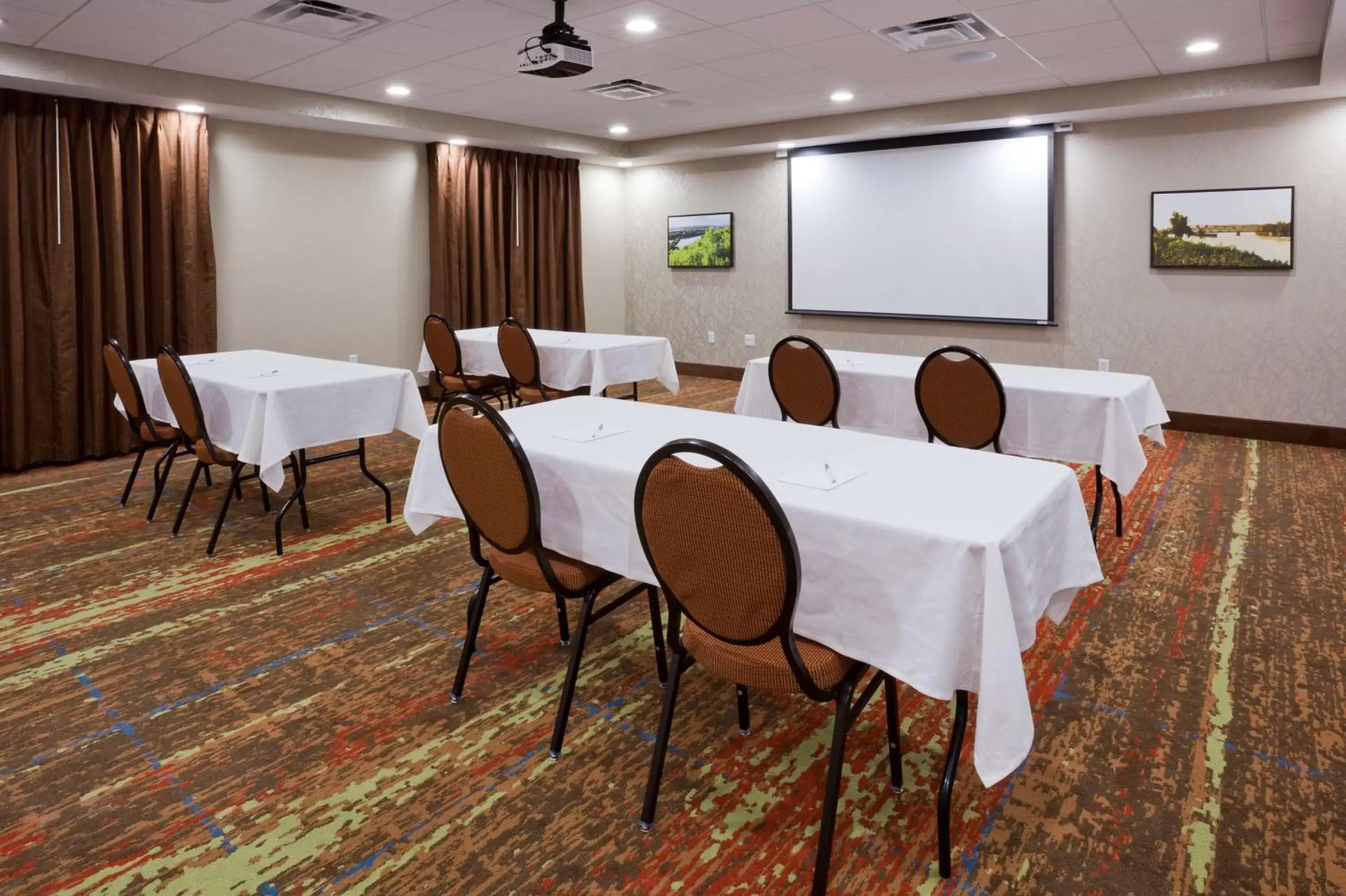 Meeting/conference room in Hampton Inn Minneapolis Bloomington West