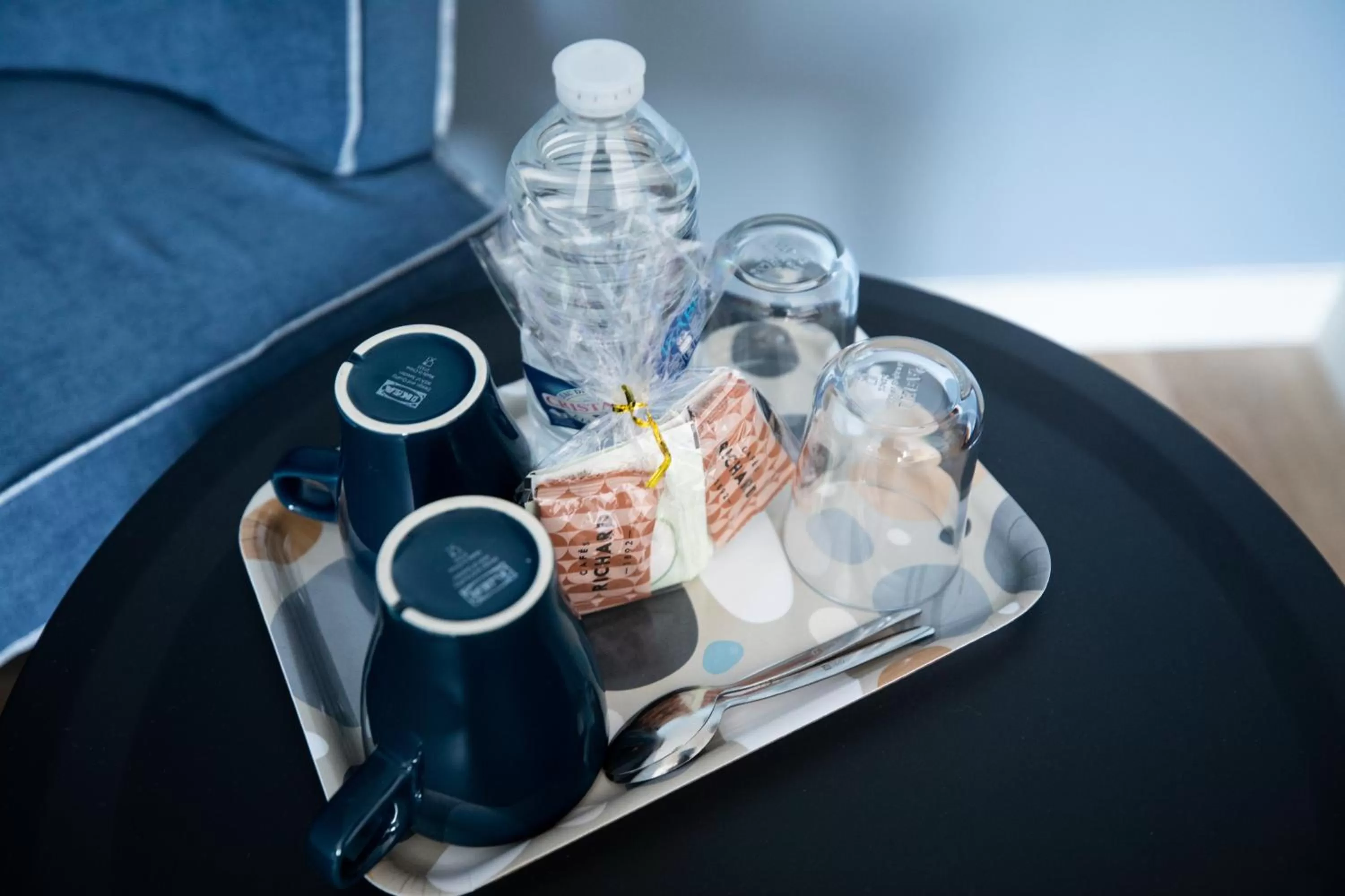 Coffee/tea facilities in Hôtel de la Baie