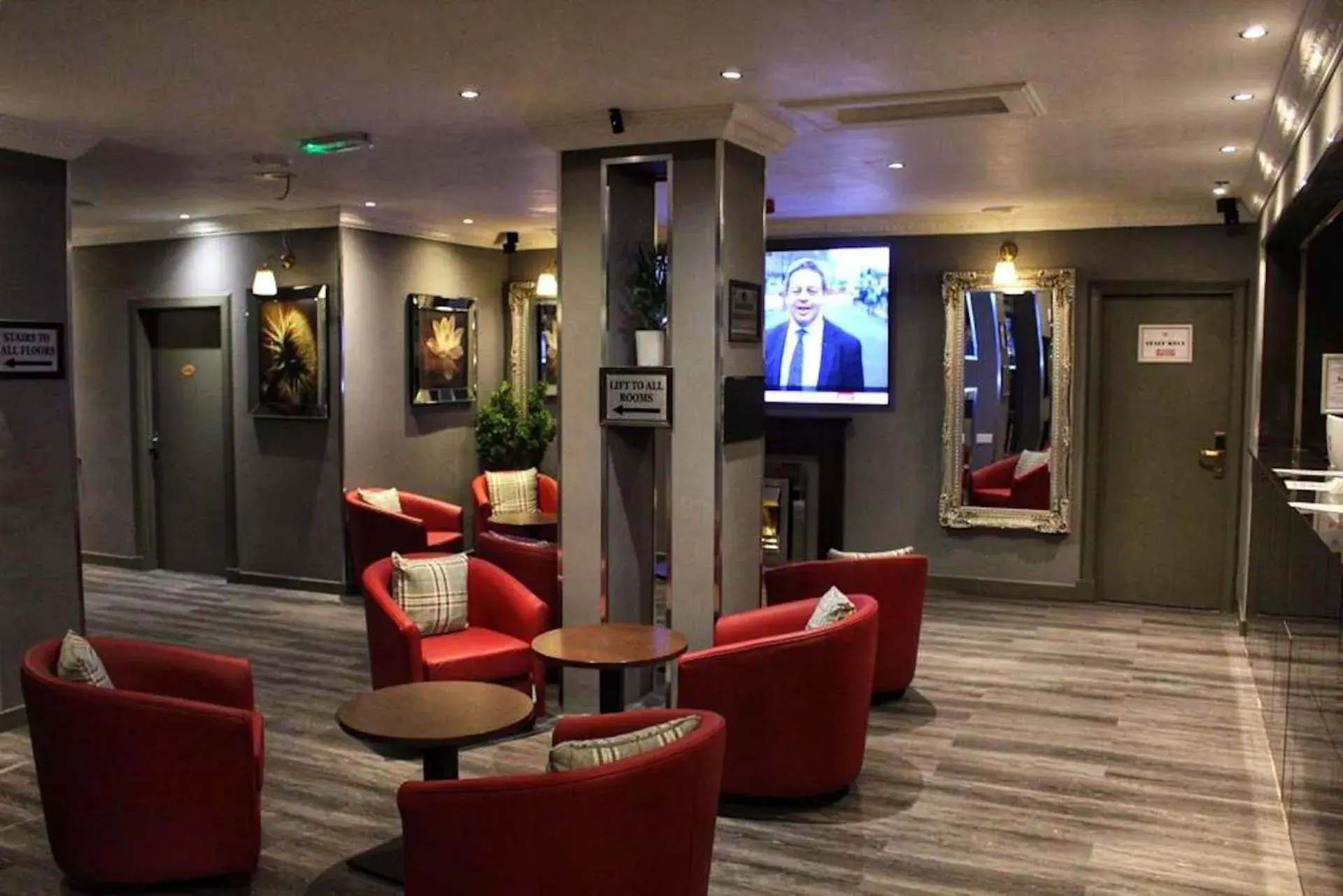 Lobby or reception, Lounge/Bar in Devoncove Hotel Glasgow