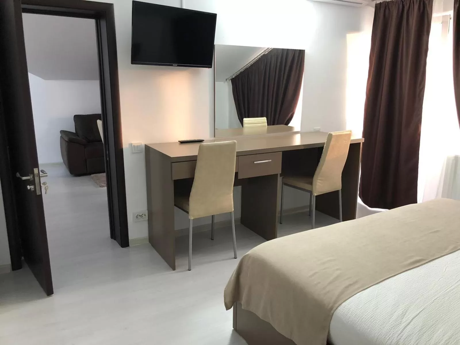 Bed in FAST Airport Accomodation